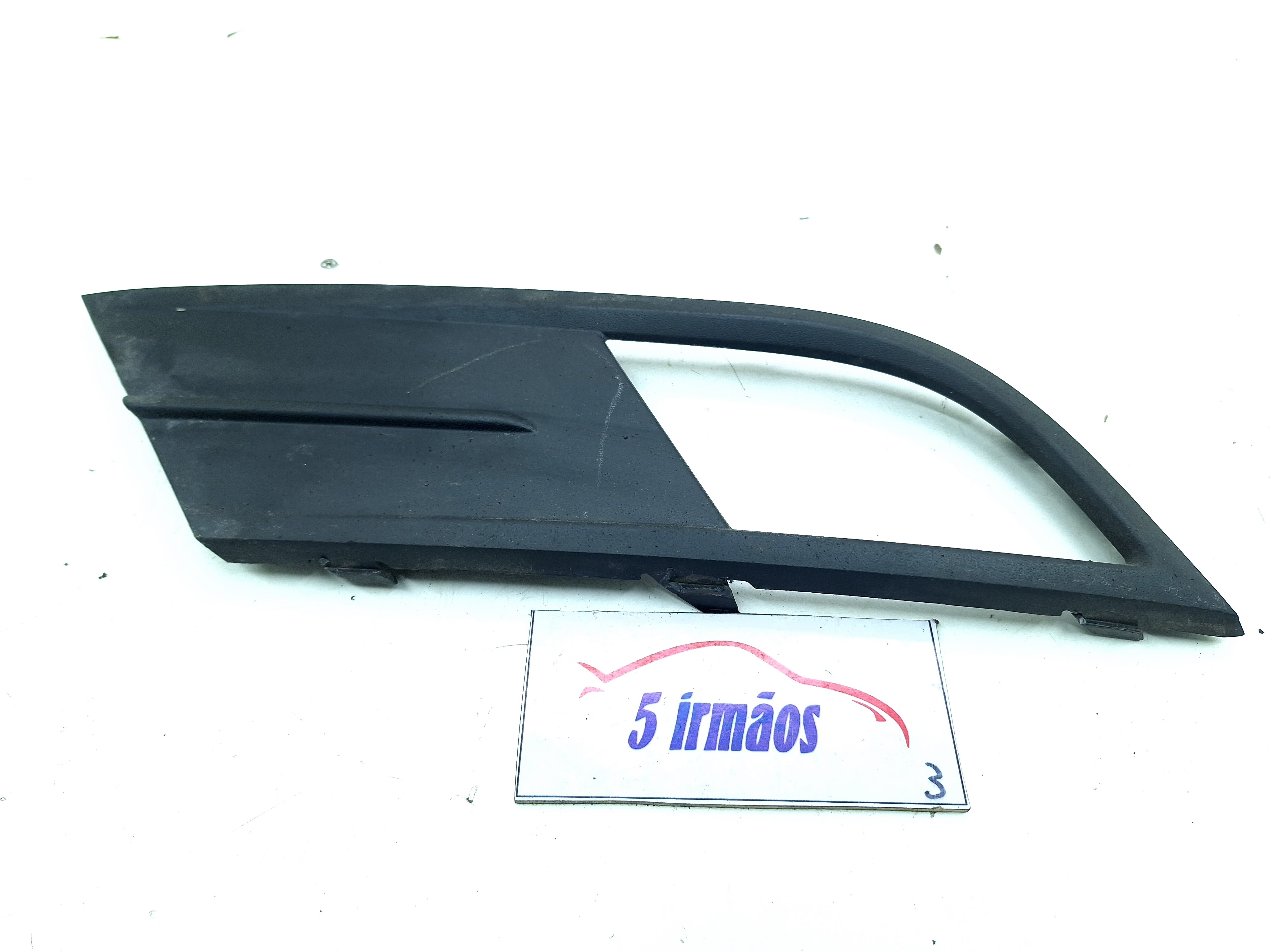 Acabamento Farol Milha Esquerdo Vw Jetta Tsi 2.0 2017 Preto Esquerdo