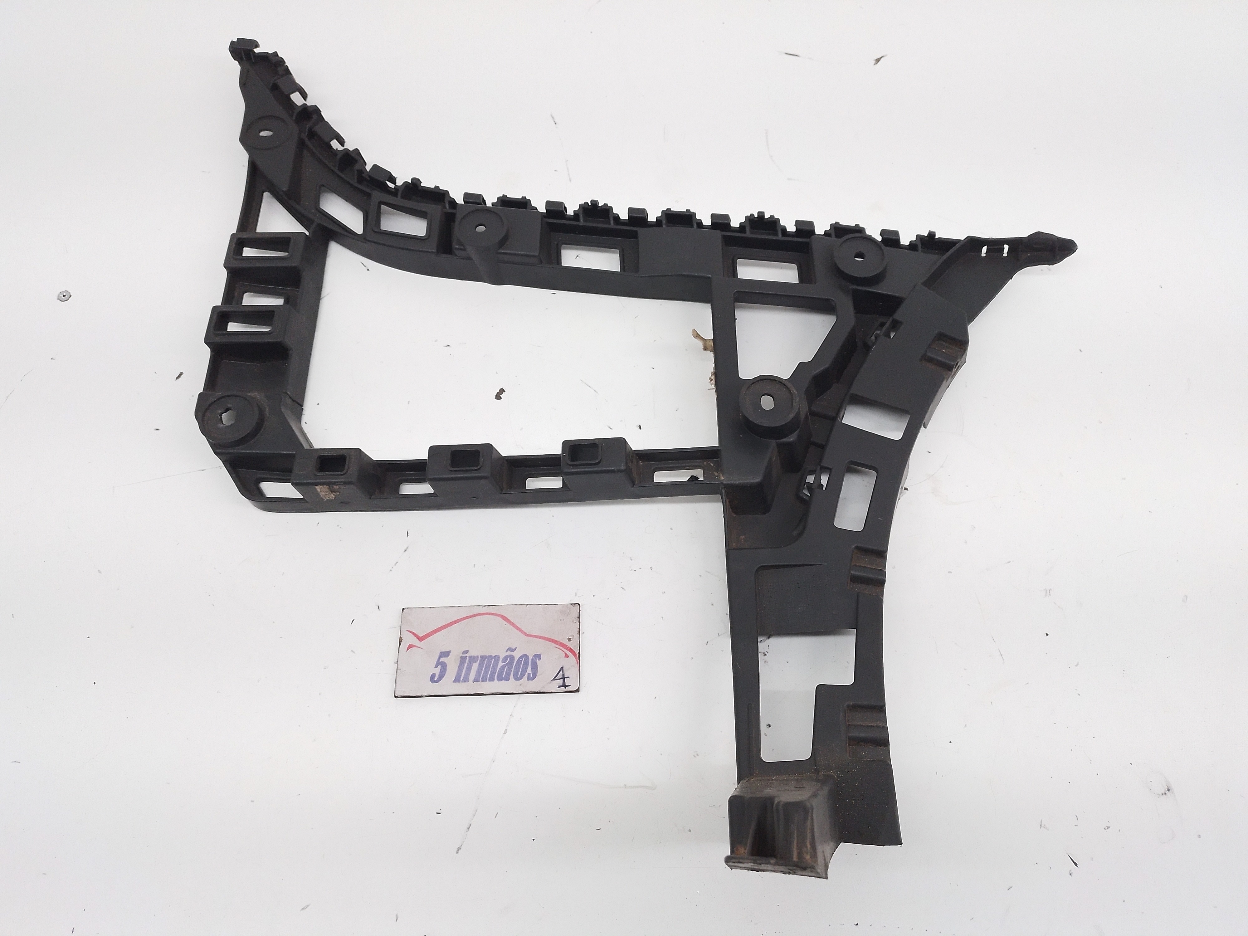 Guia Esquerda Parachoque Traseiro Vw Jetta Tsi 2.0 2011 2012