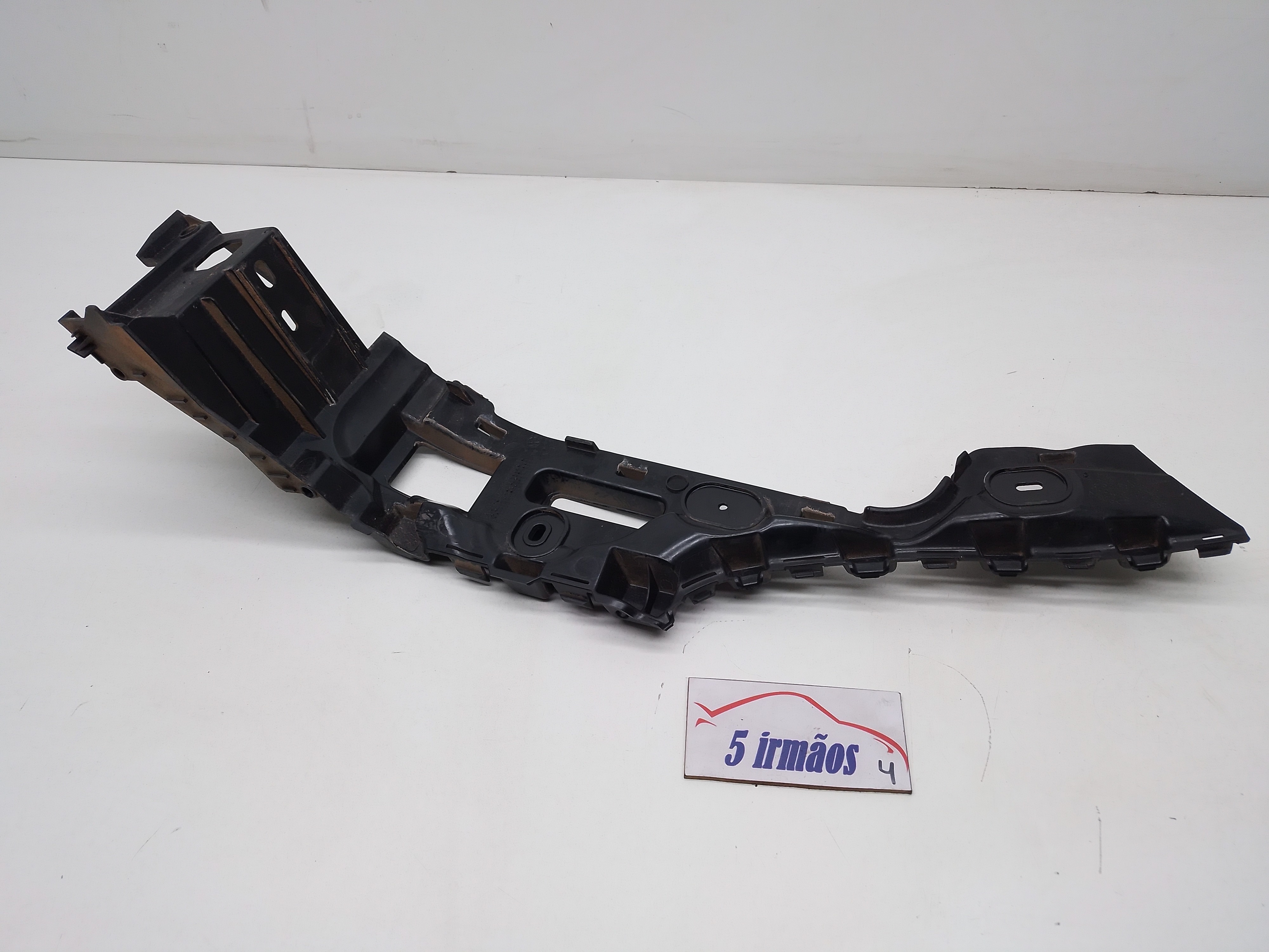 Guia Direita Parachoque Traseiro Vw Touareg 4.2 V8 2012 2013