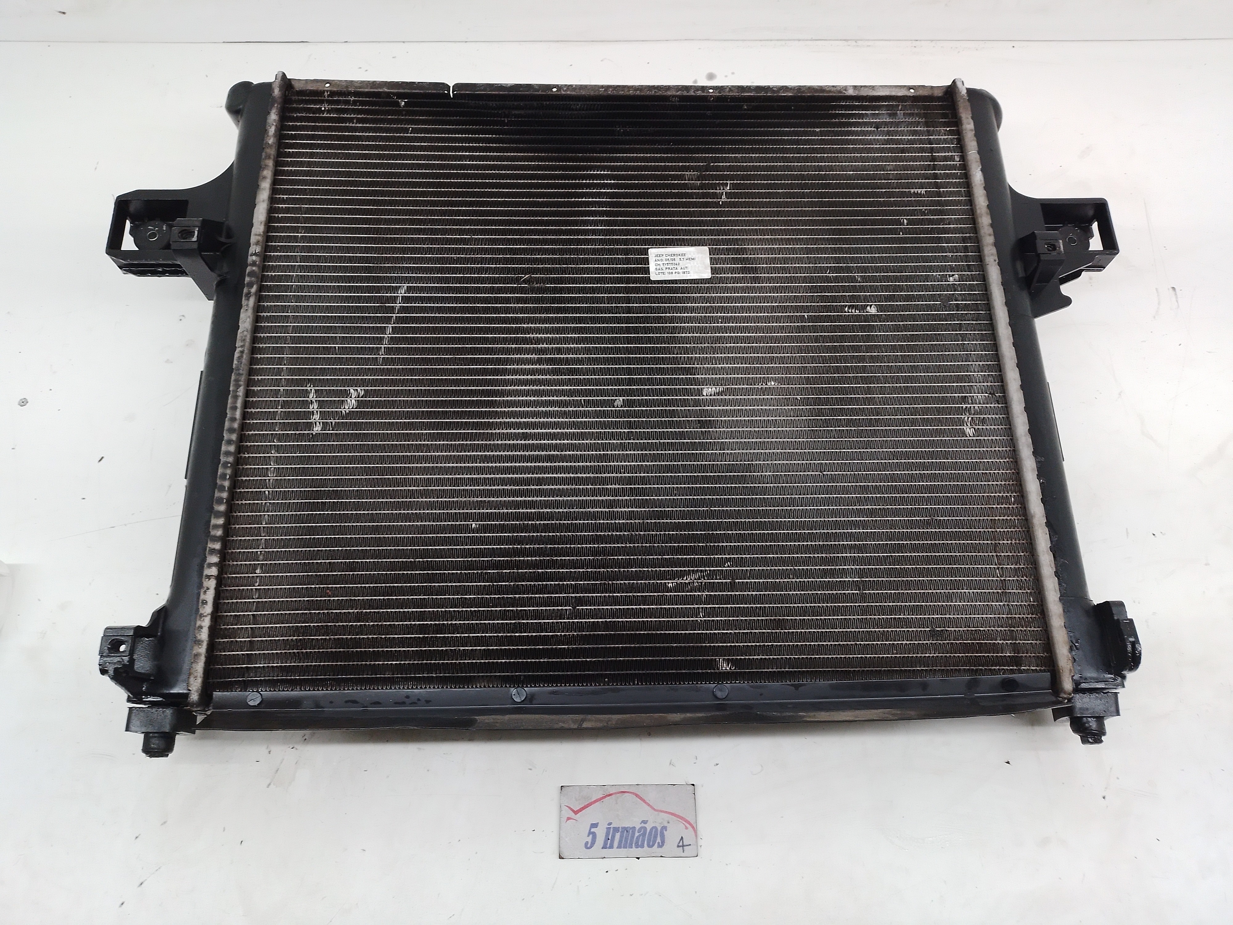 Radiador Água Jeep Grand Cherokee 5.7 V8 Hemi 2005 / 2006
