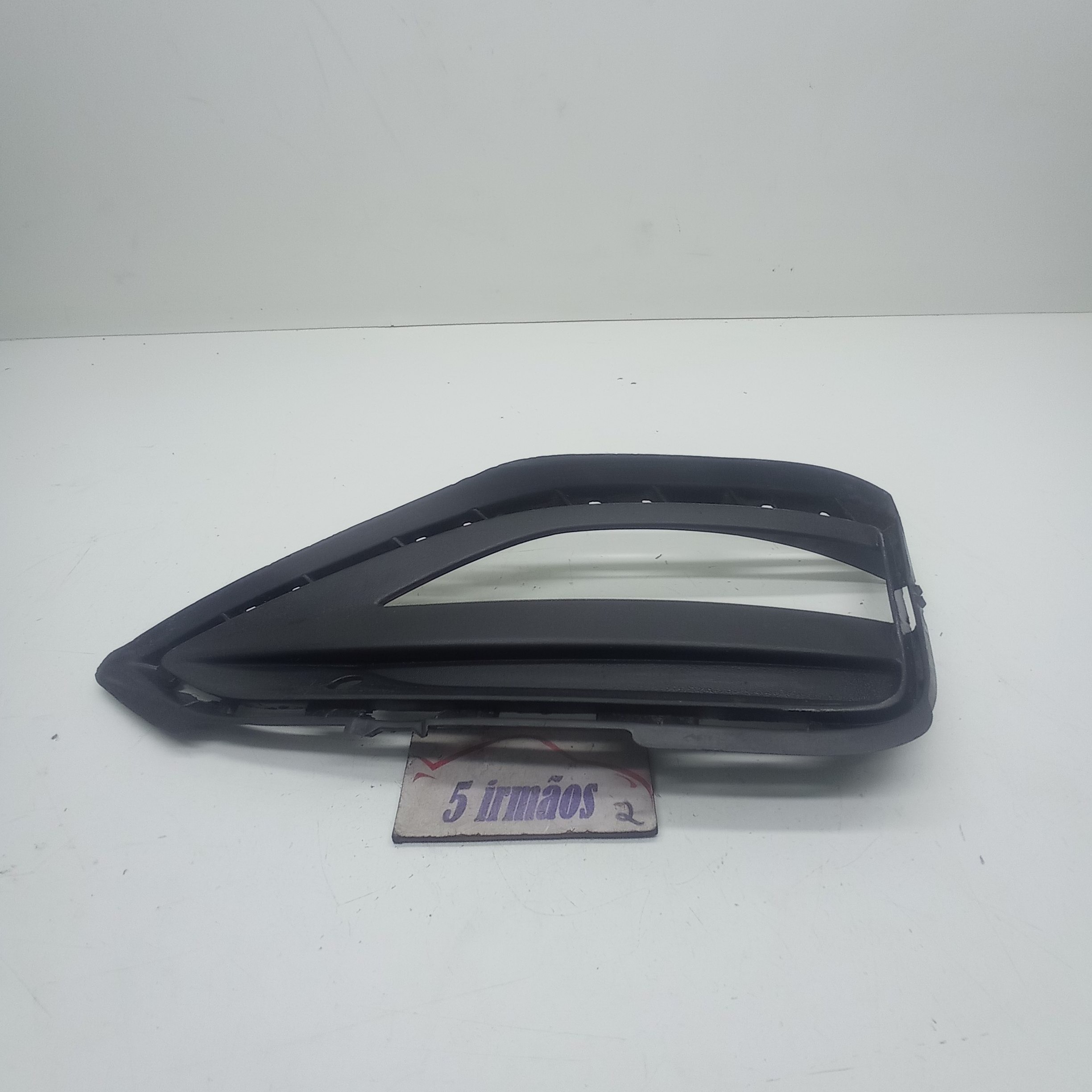 Acabamento Farol Milha Direito Vw Jetta Tsi 1.4 2018 / 2019