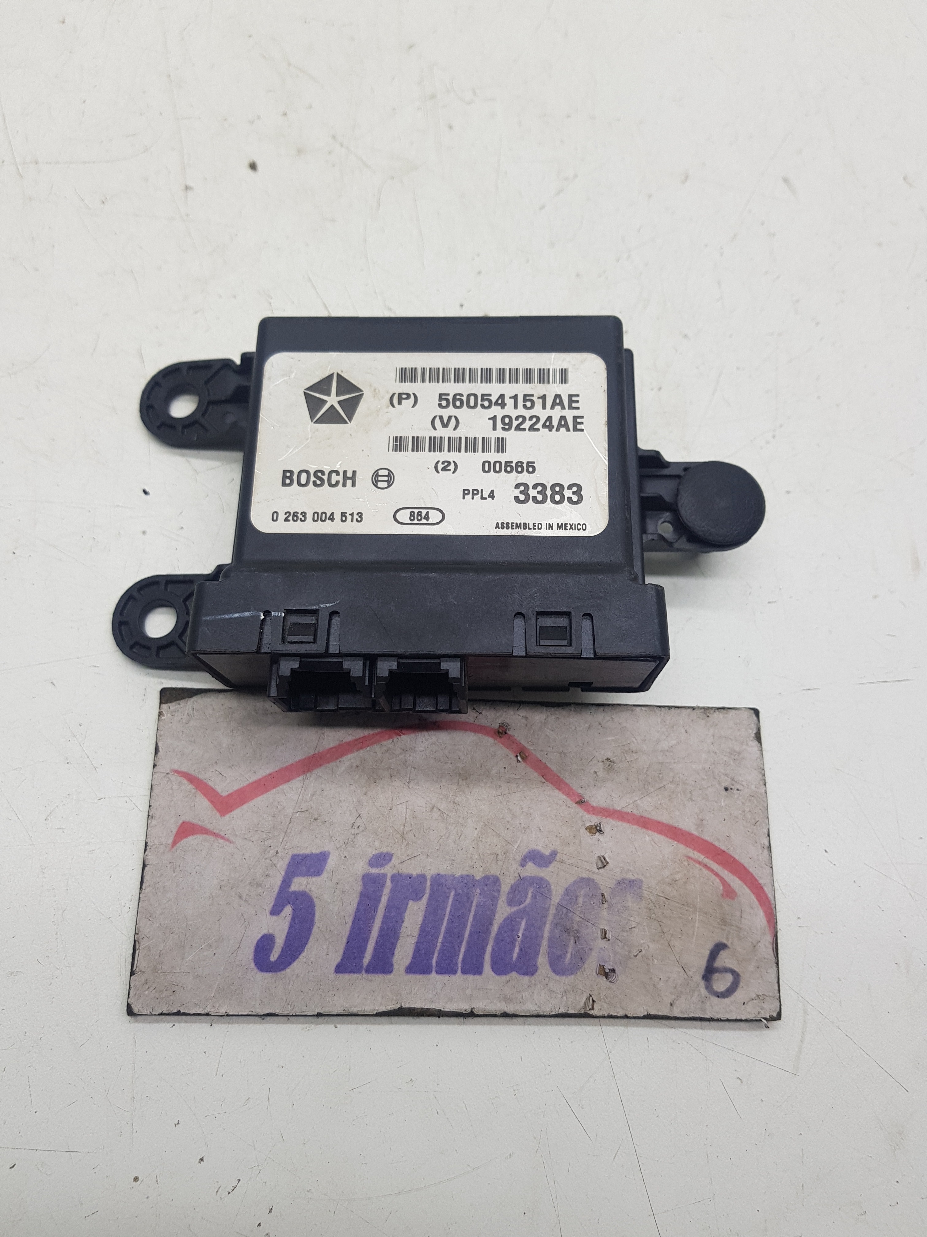 Módulo Estacionamento Chrysler Town Country 3.6 2013/ 2014