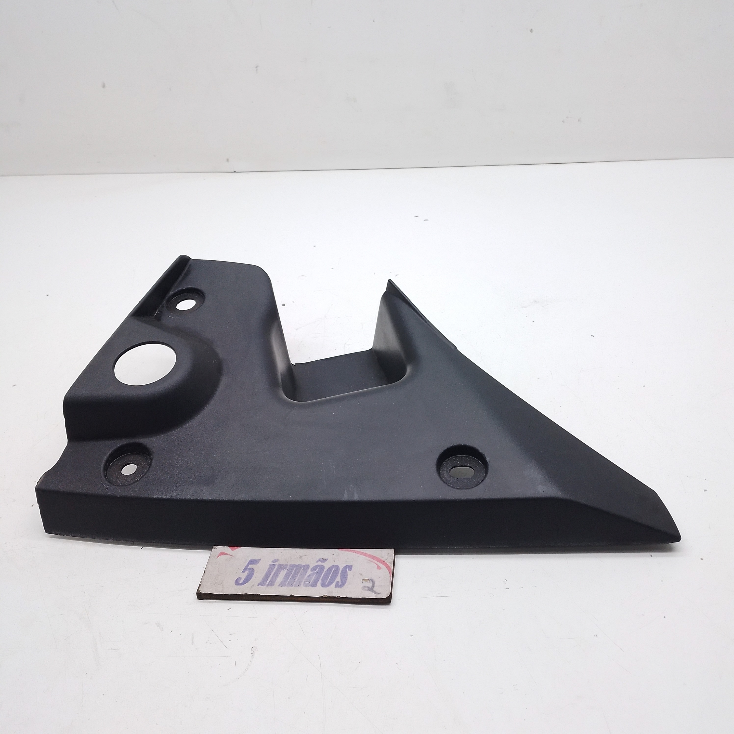 Suporte Esquerdo Parachoque Traseiro Gm Camaro 6.2 V8 2012