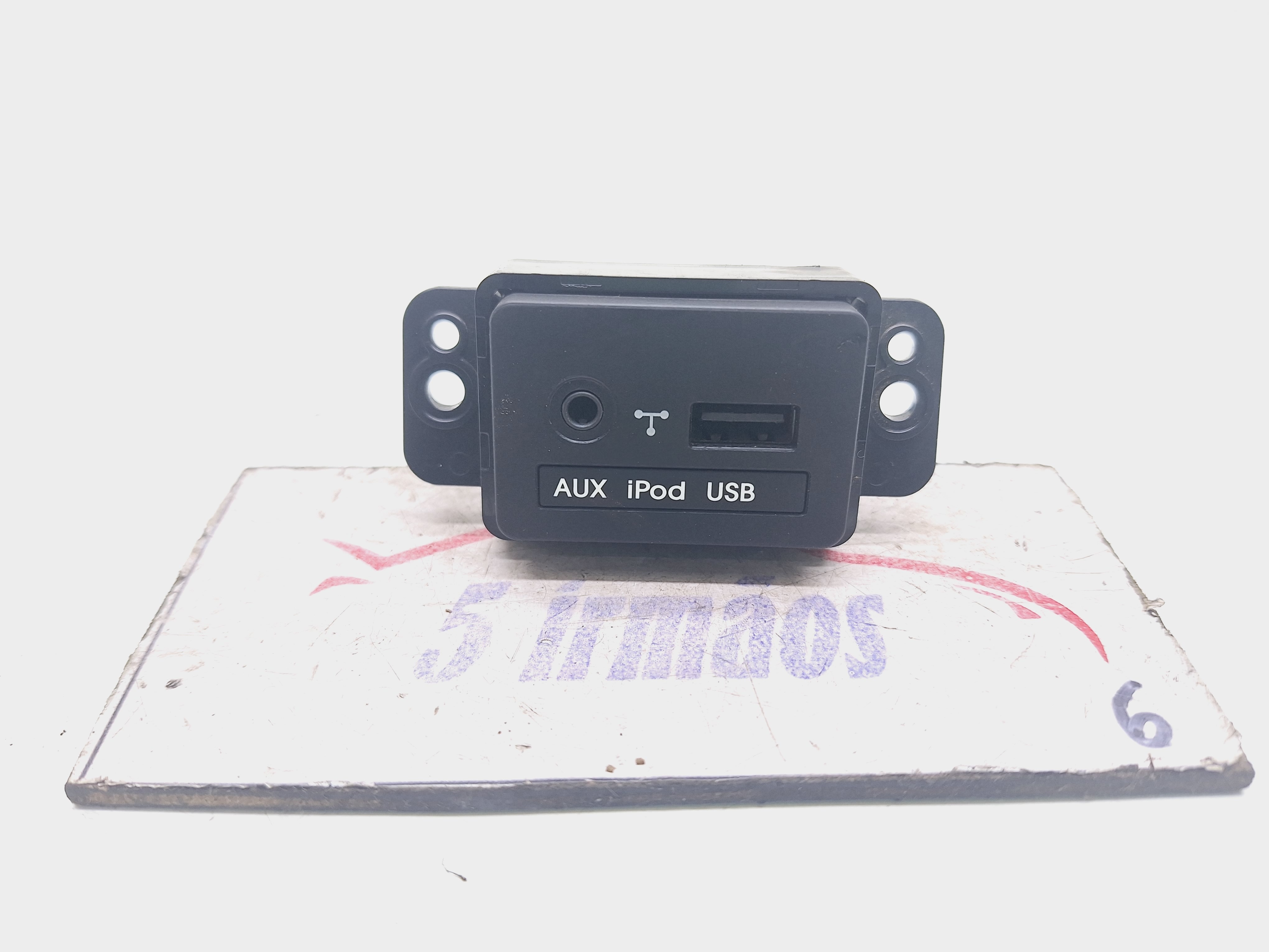 Entrada Usp Auxiliar Kia Sorento 3.5 2010/ 2011