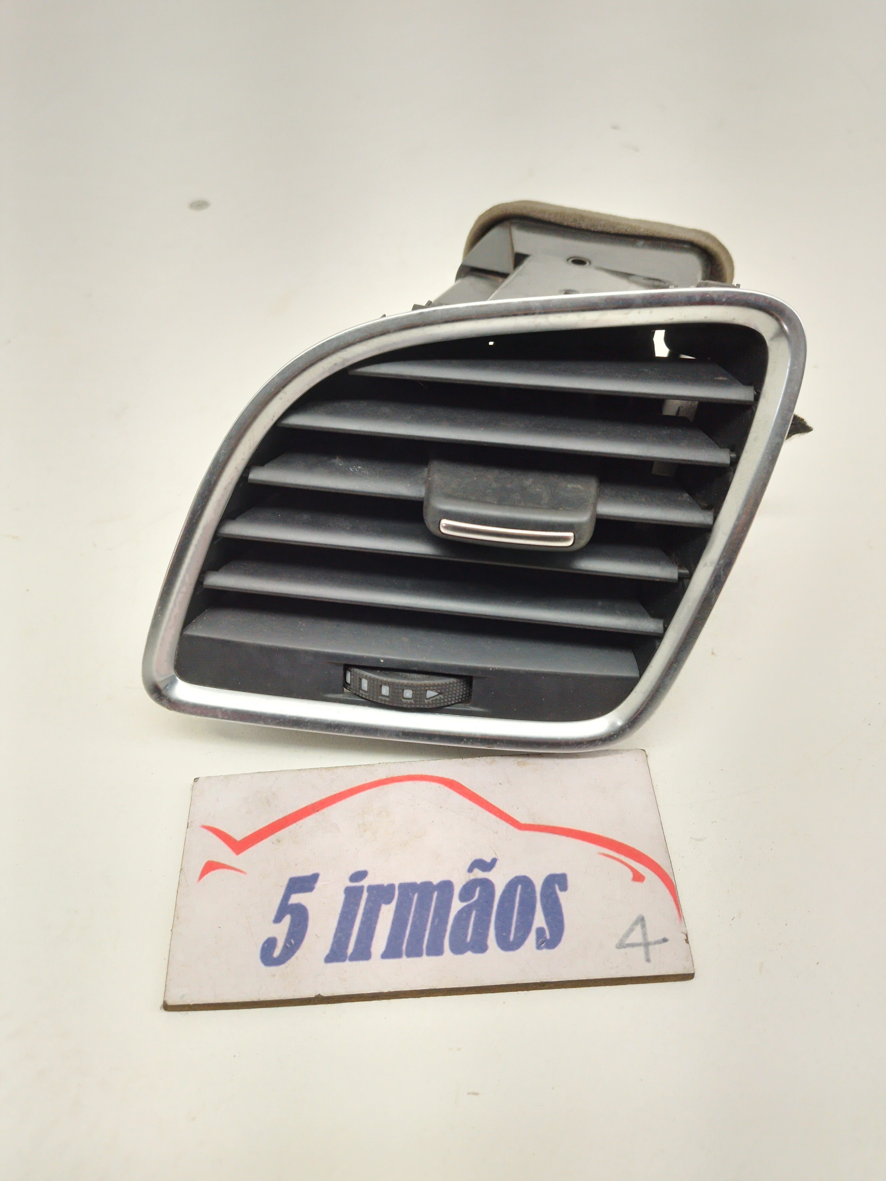 Difusor Ar Esquerdo Audi Q3 Tfsi 2.0 Turbo 2015 N8u1820901