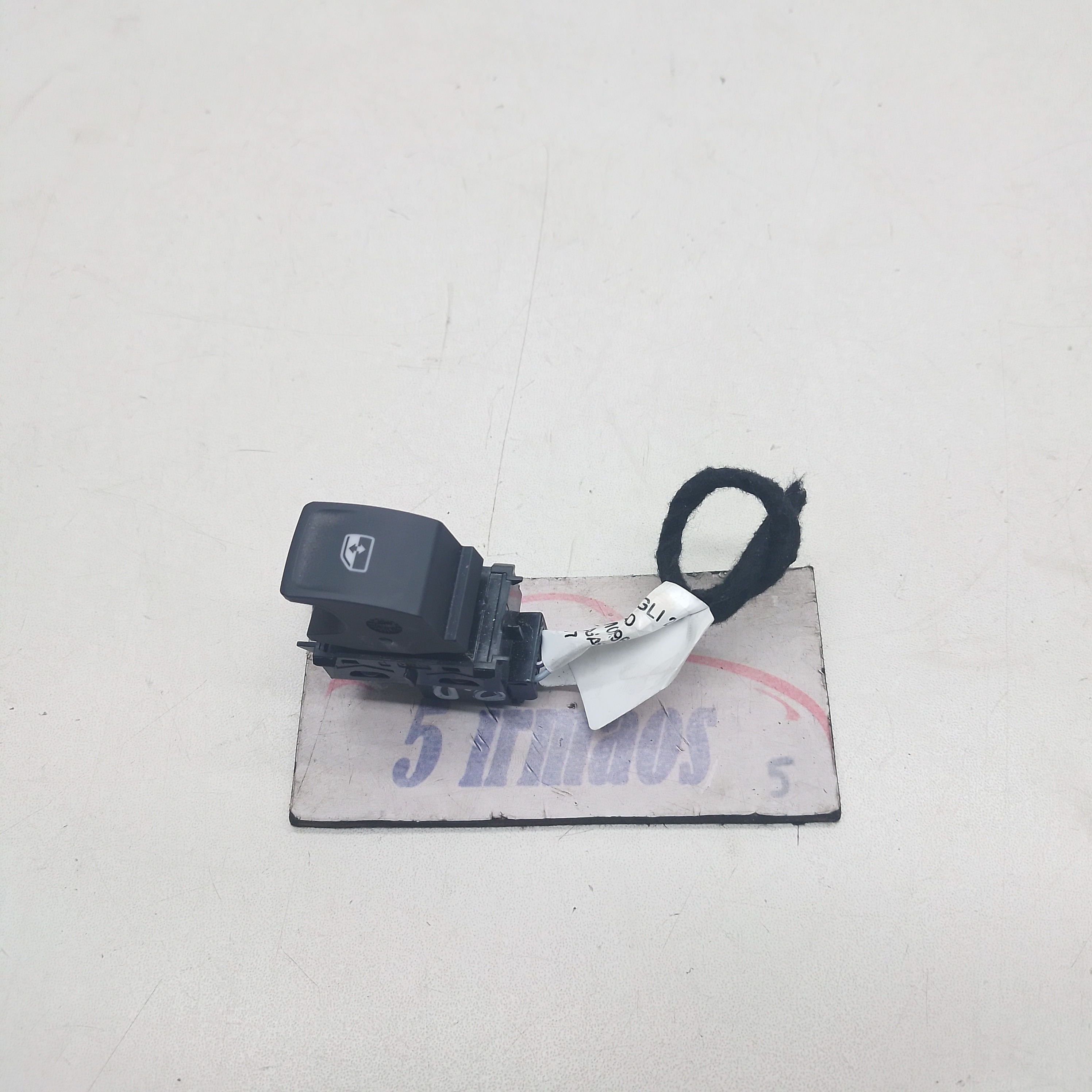 Comando Vidro Dianteiro Direito Vw Jetta Gli 2.0 Turbo 2020