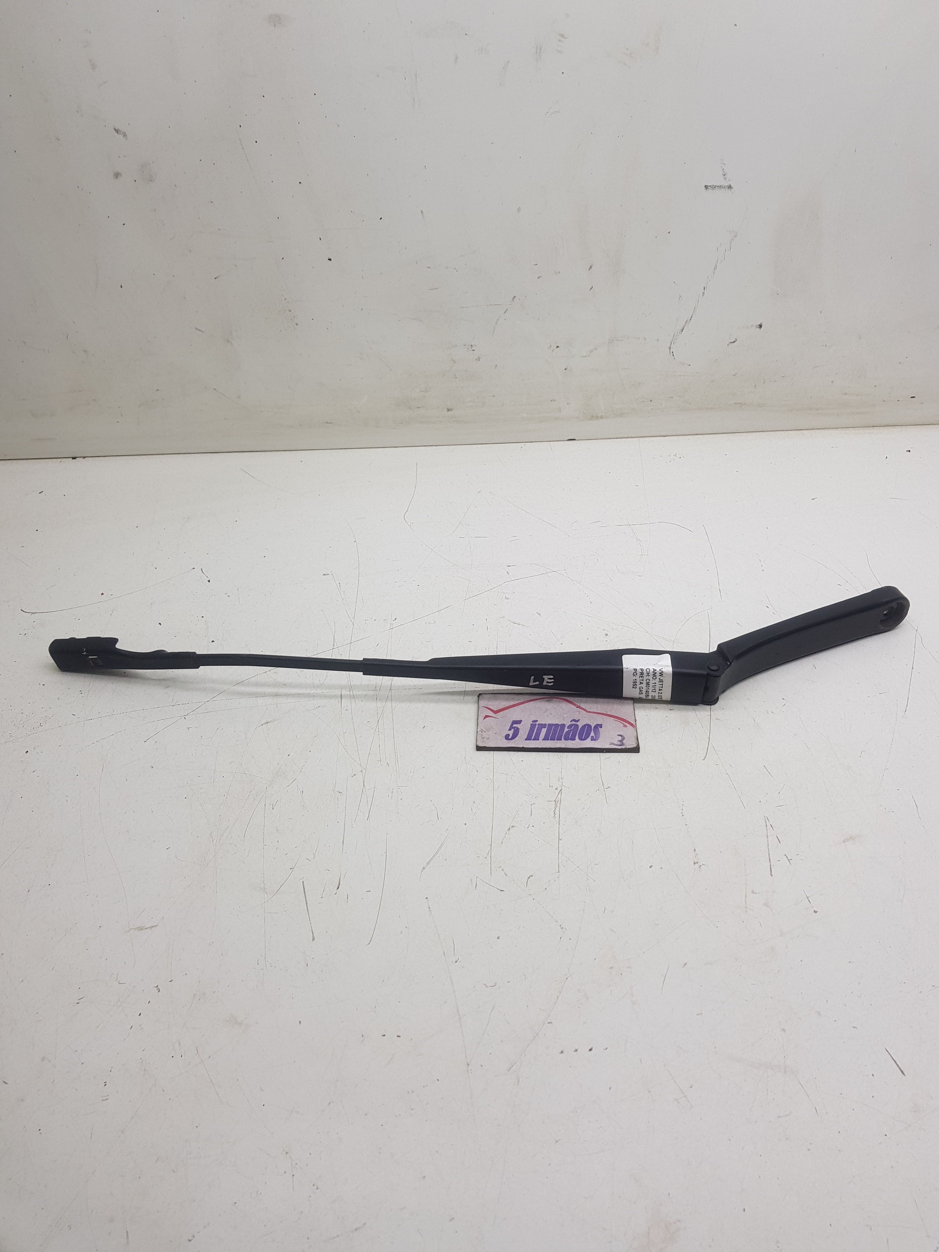 Braço Esquerdo Limpador Parabrisa Vw Jetta Tsi 2.0 2012
