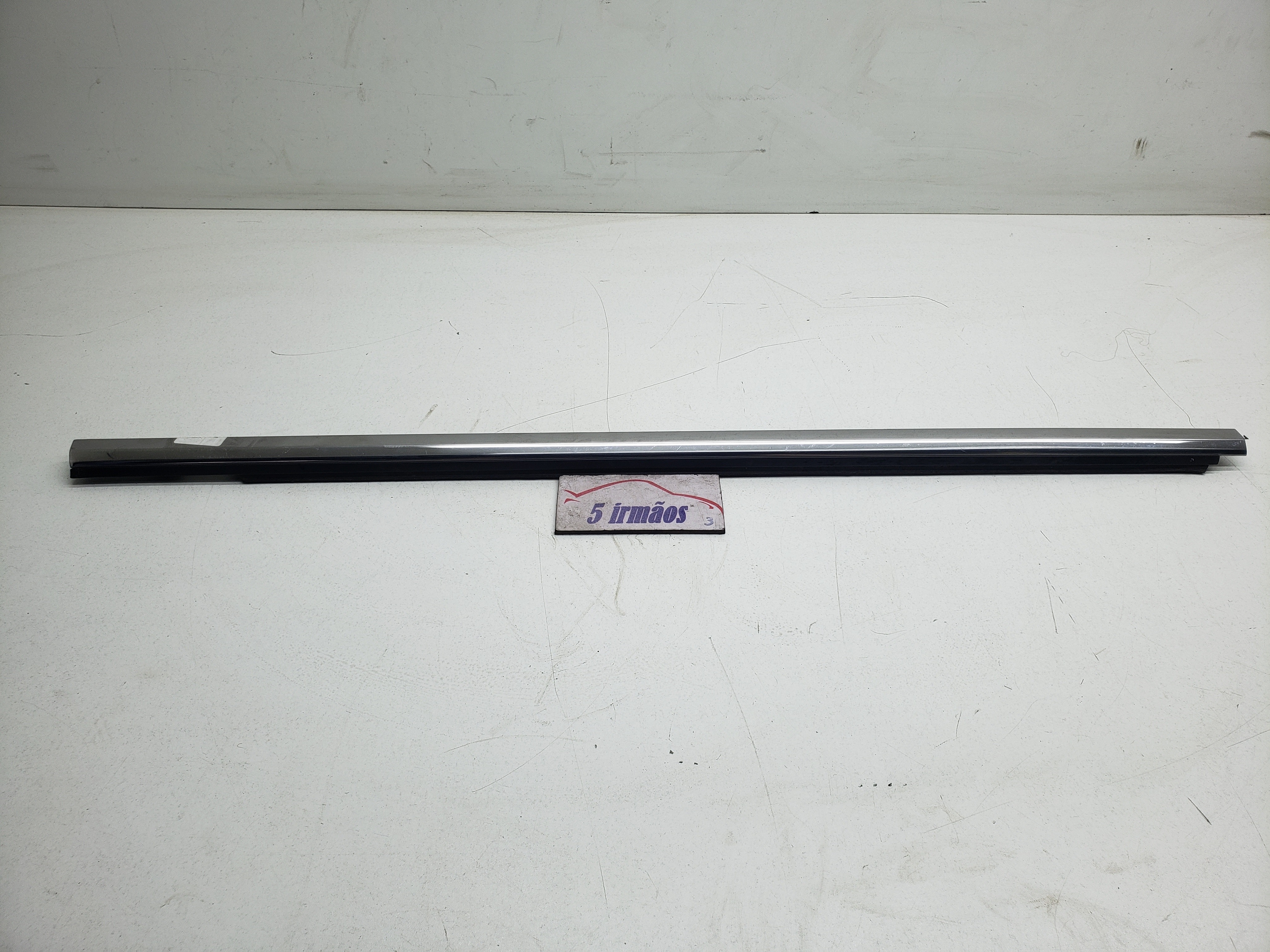 Friso Porta Traseira Direita Gm Equinox 2.0 2018 / 2019