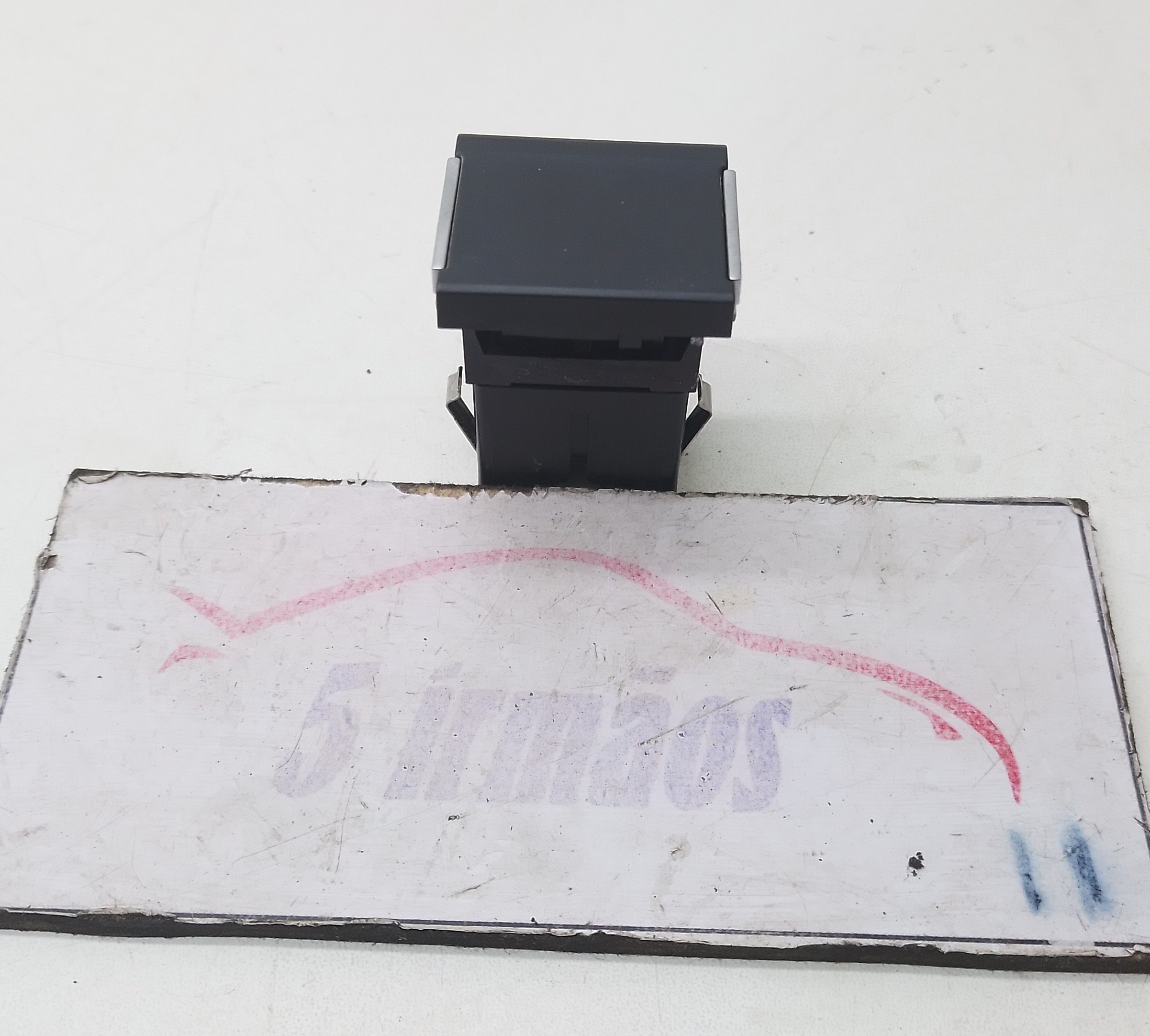 Botão Falso Painel Vw Tiguan Tsi 350 2.0 2021 5nb927137