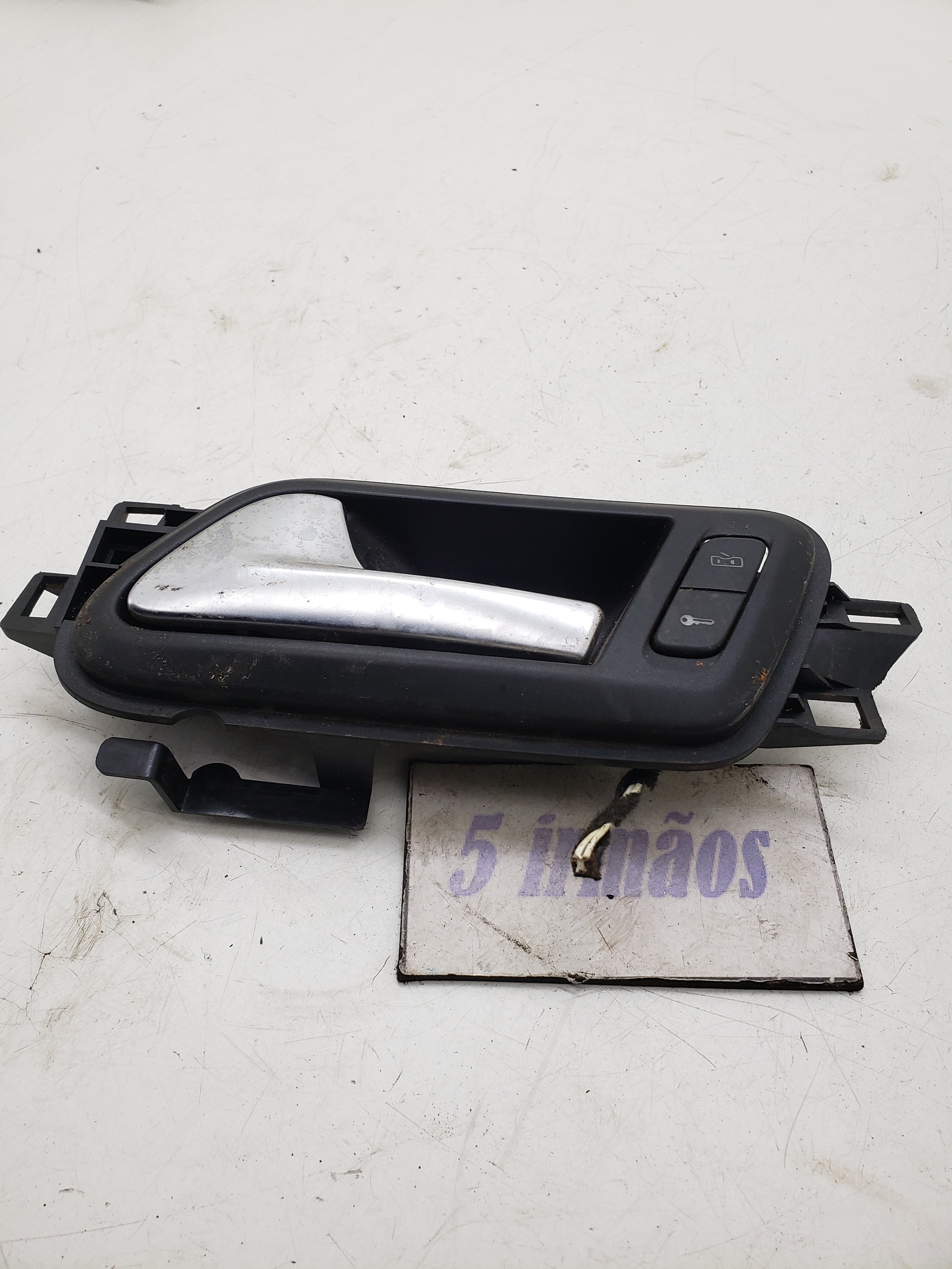 Maçaneta Interna Dianteira Esquerda Vw Amarok 2.0 2013 /2014