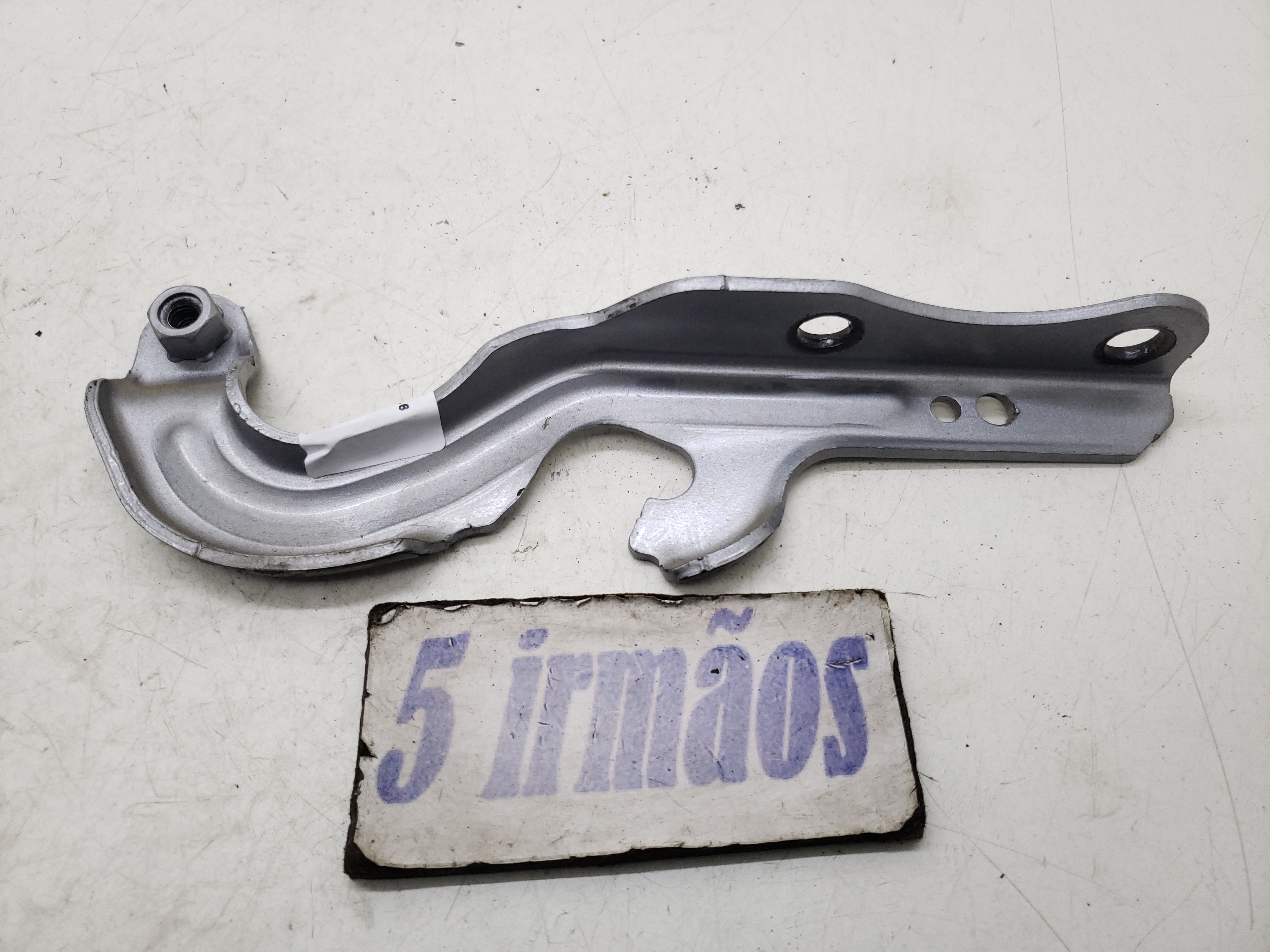 Dobradiça Esquerda Braço Capô Jeep Cherokee 3.6 V6 2014 2015
