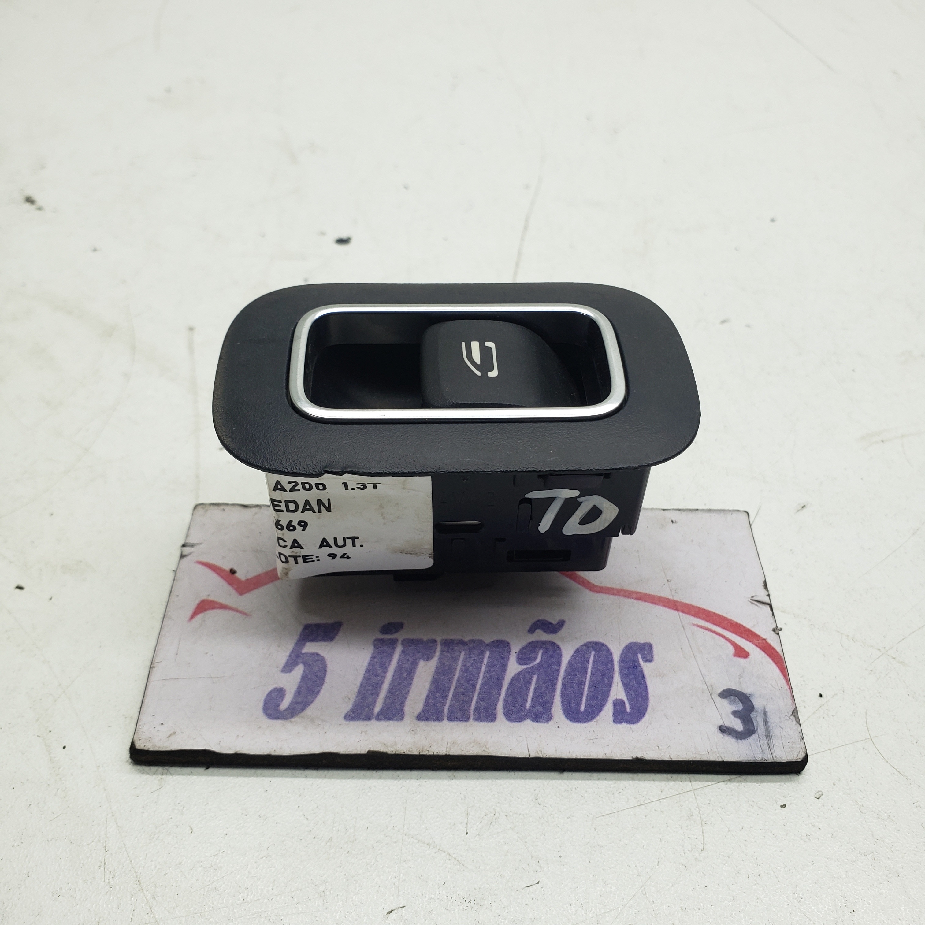 Comando Vidro Traseiro Direito Mercedes A200 1.3 2020