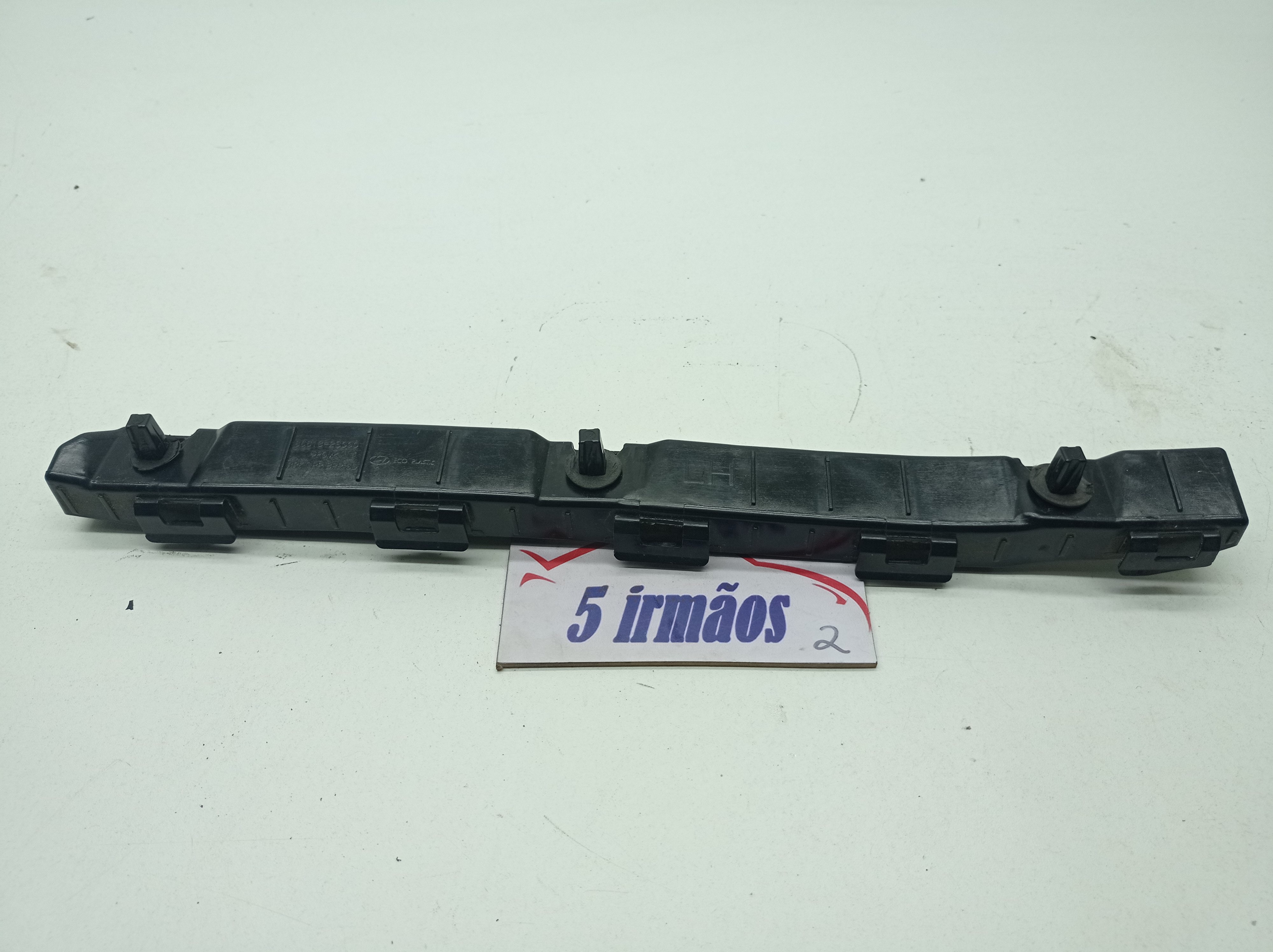 Guia Esquerda Parachoque Traseiro Hyundai Ix35 2.0 2015 2016