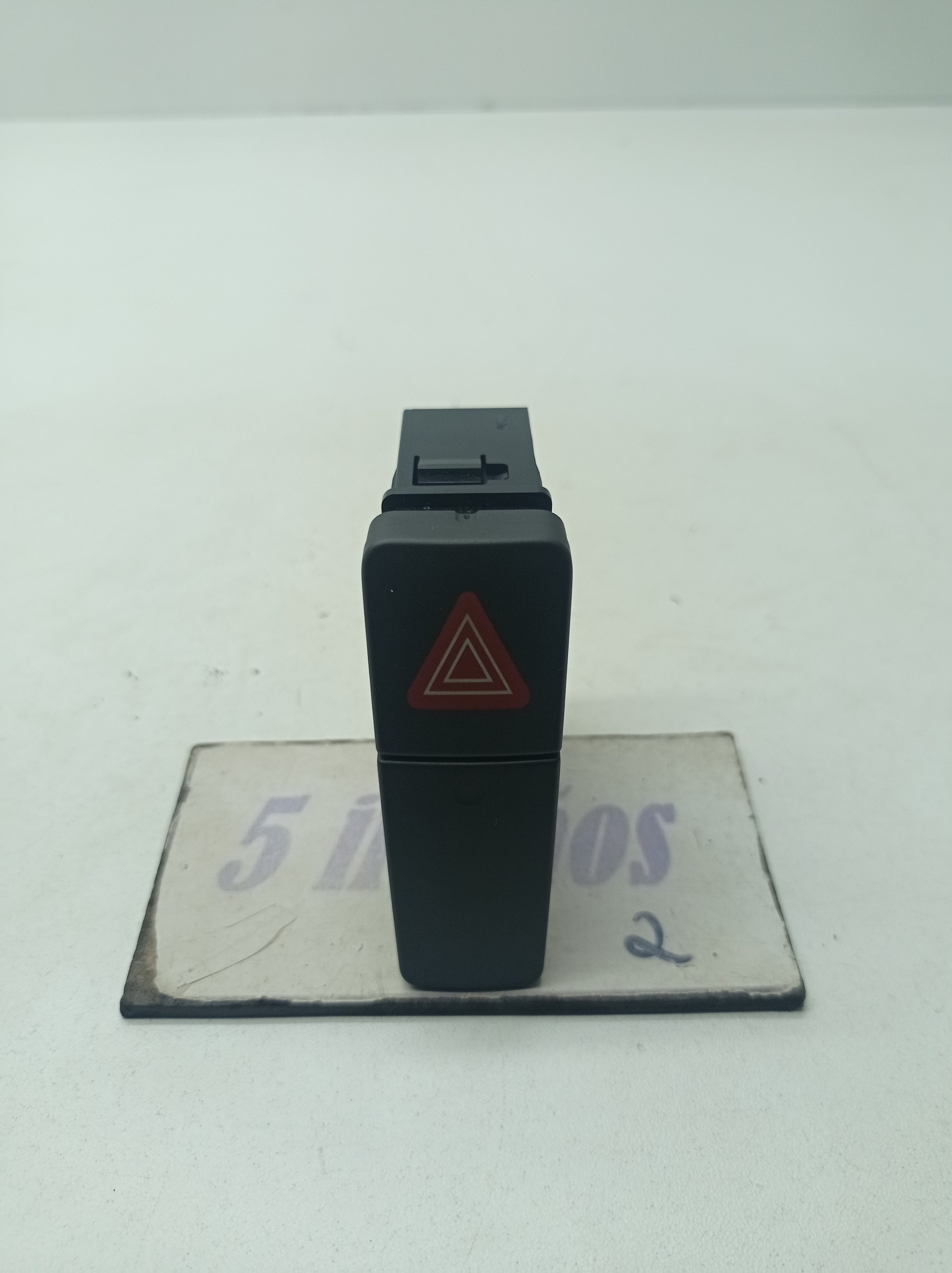Botão Comando Pisca Alerta Suzuki Sx4 2.0 2011 / 2012 / 2013