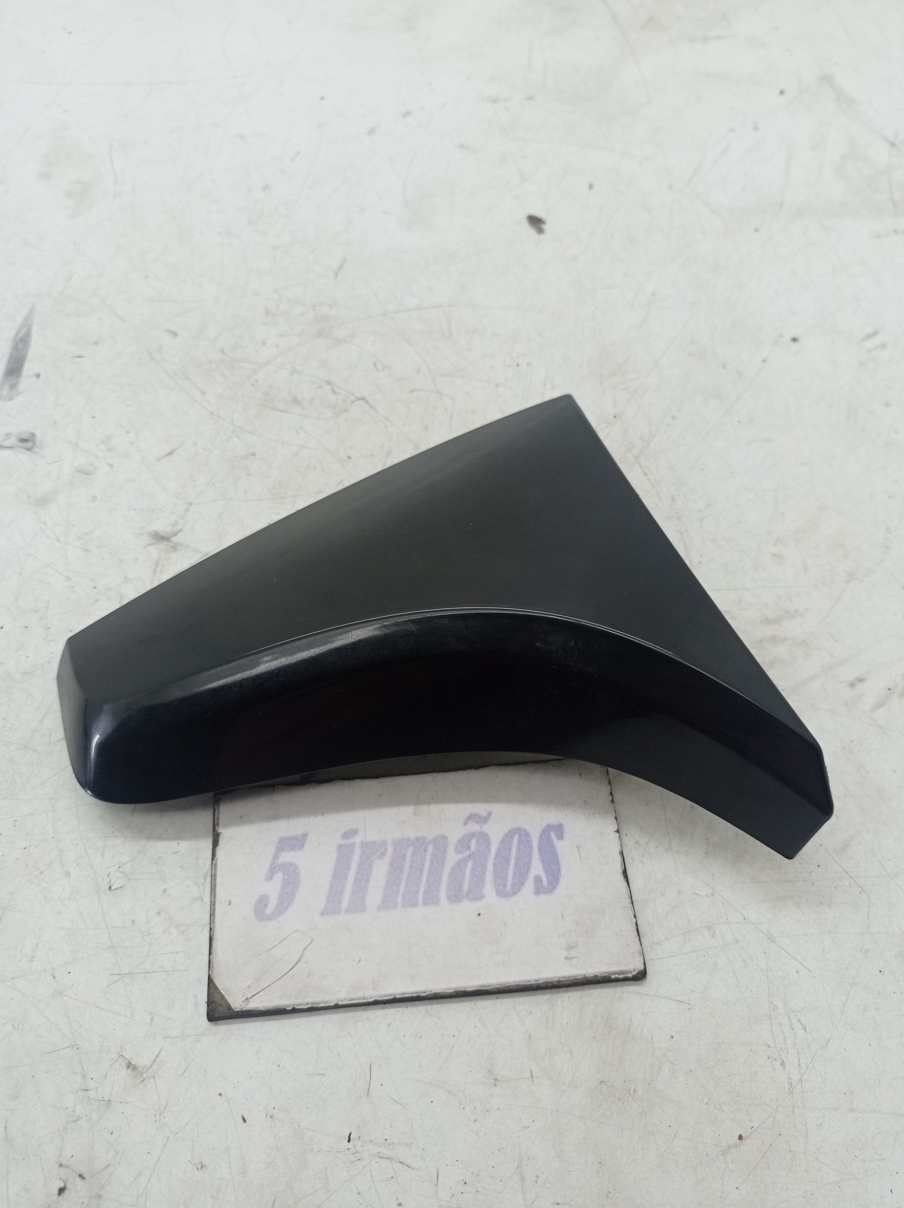 Acabamento Esquerdo Aerofólio Chevrolet Onix 1.0 2020 / 2021