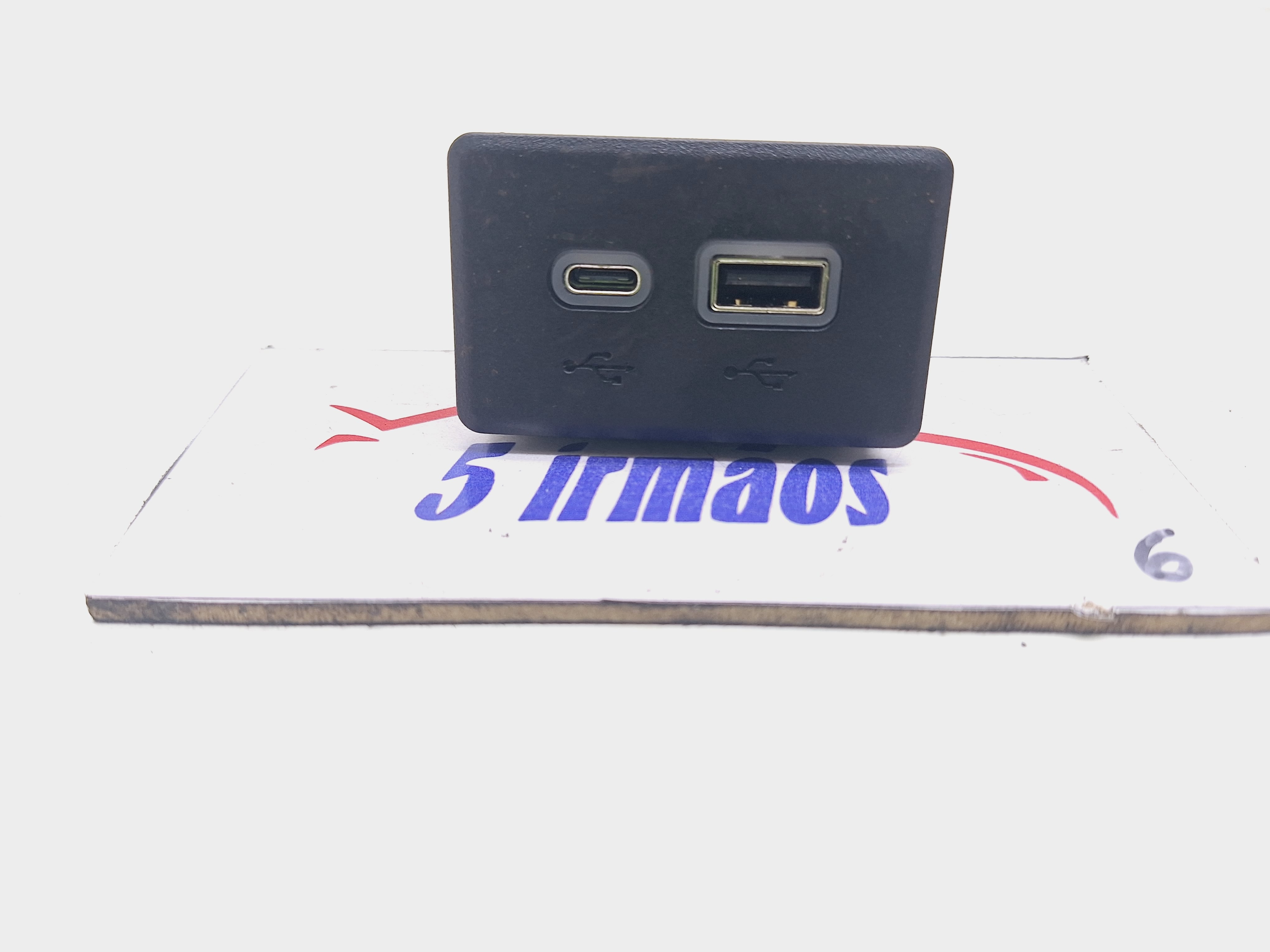 Entrada Auxiliar Usb Gm S10 2.8 2022/ 2023 Nº13529873