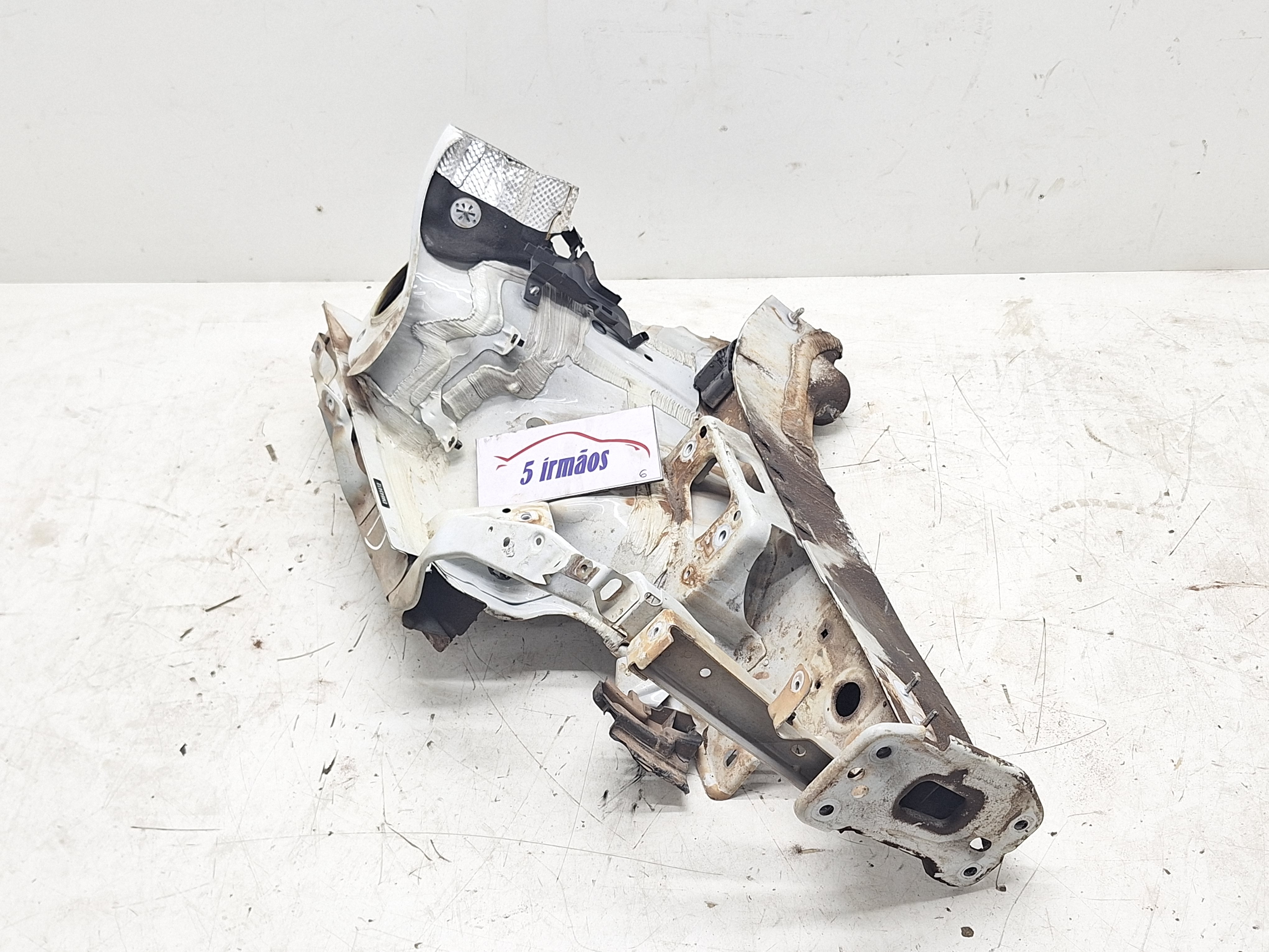 Longarina Direita Vw Fusca Tsi 2.0 2013/ 2014 Nº561809122