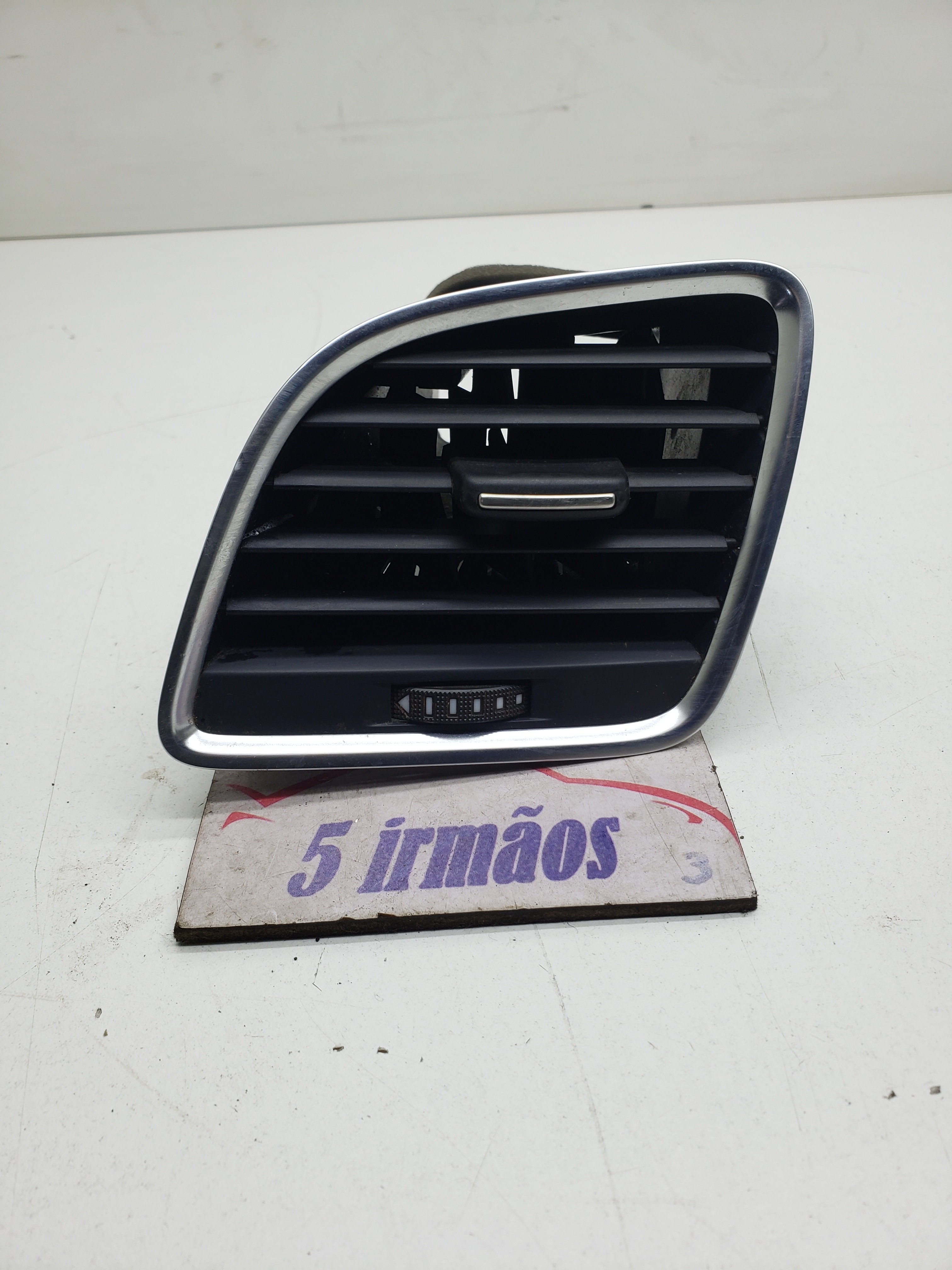 Difusor Ar Esquerdo Audi Q3 Tfsi 2.0 2012 / 2013 N8u1820901c