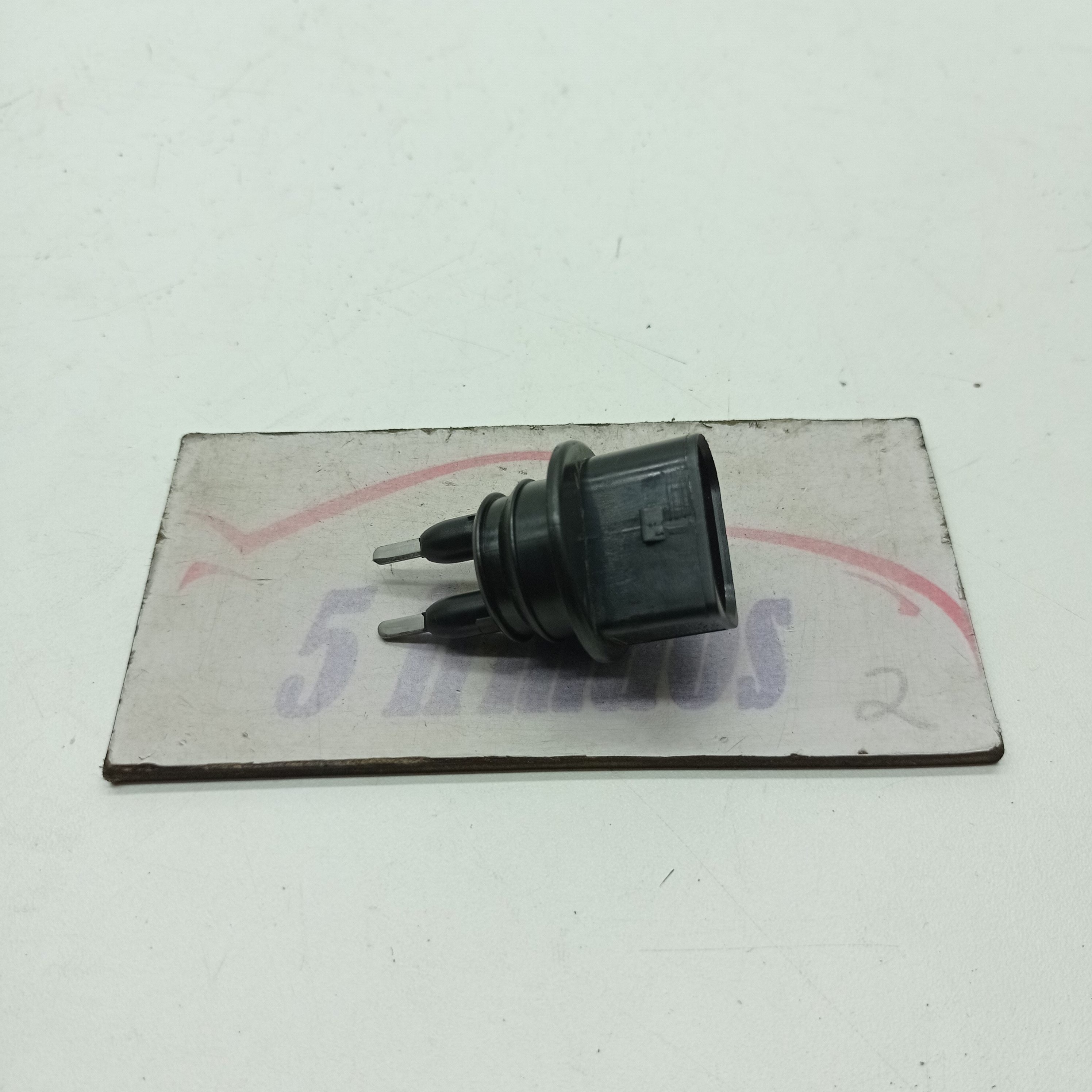 Sensor Nível Água Parabrisa Audi A4 Tfsi 2.0 2011 / 2012