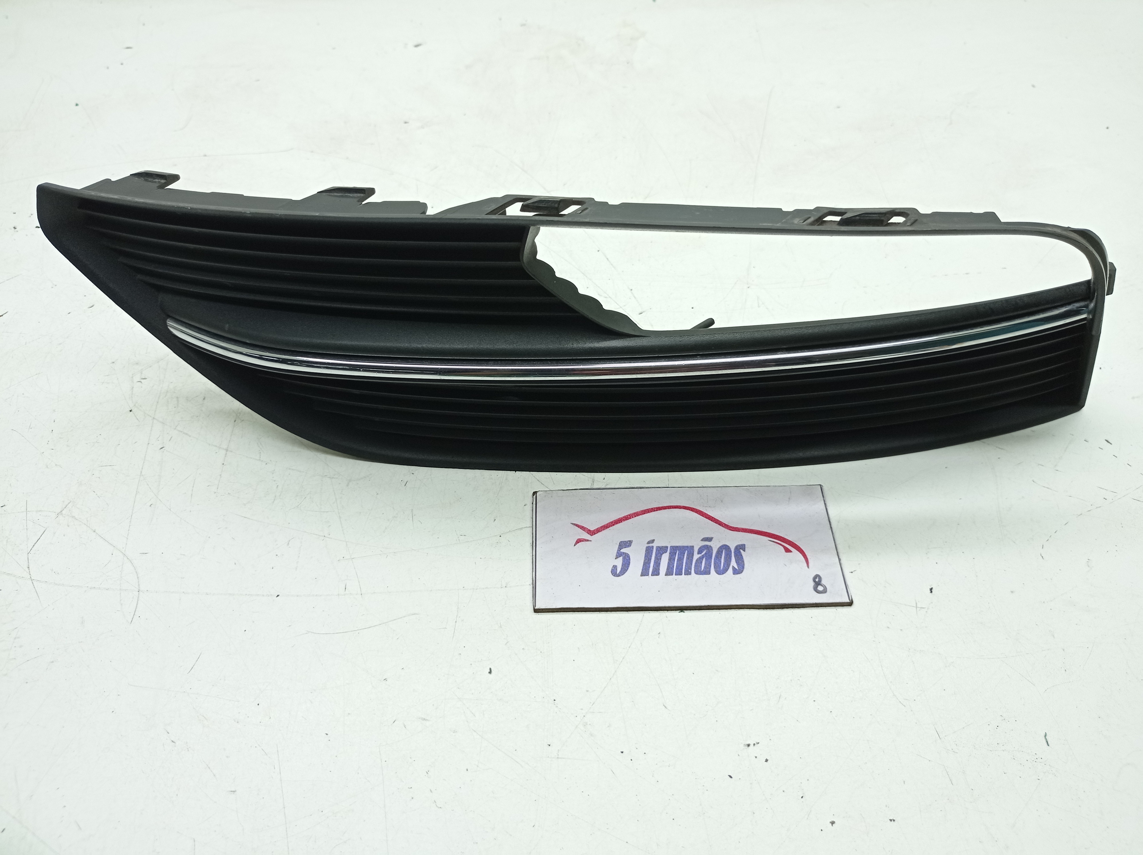 Acabamento Dianteira Farol Milha Esquerdo Audi A3 1.8 2013 Preto Com Detalhe Cromado Esquerdo
