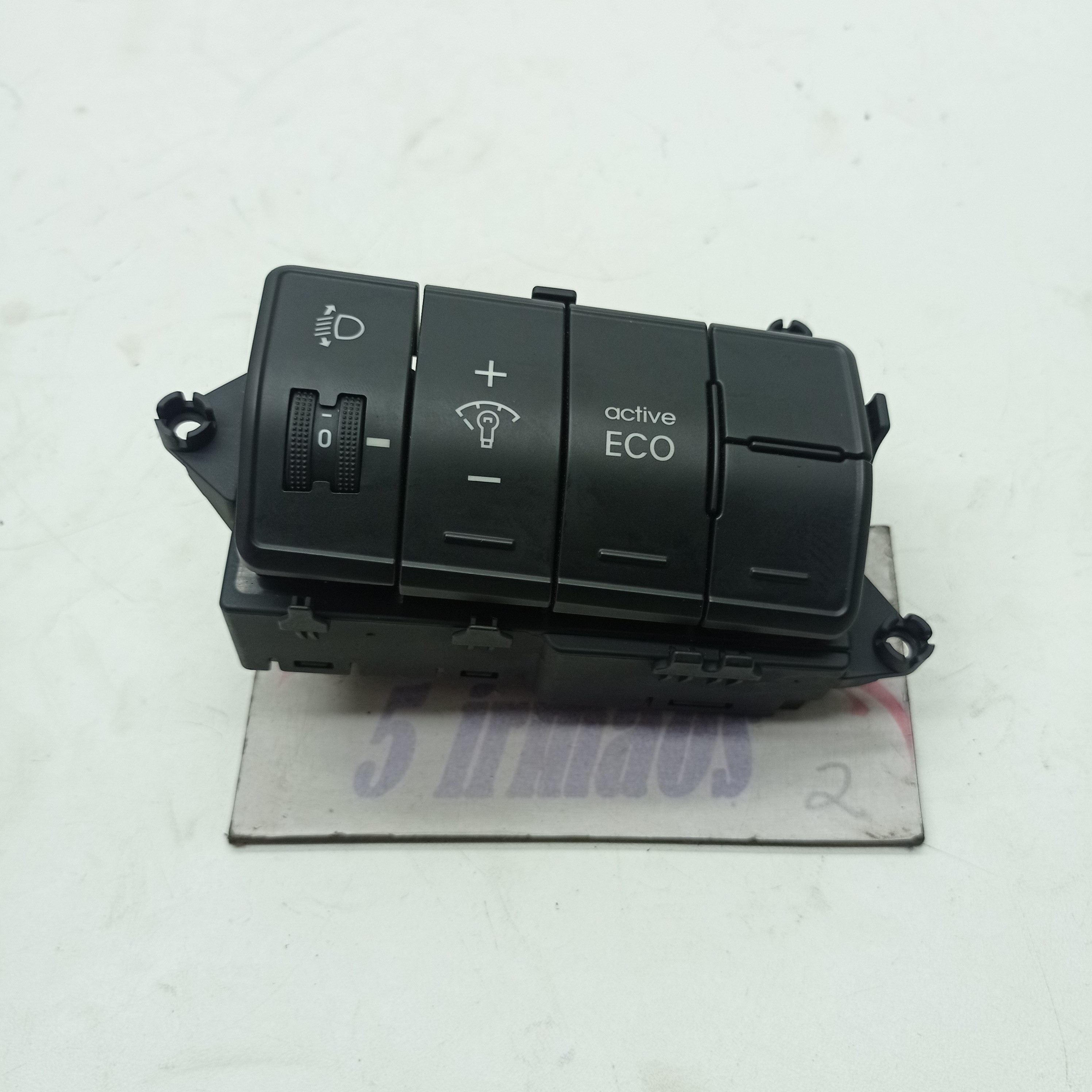 Botão Comando Luzes Farol Hyundai I30 1.8 2015 Nº211000245