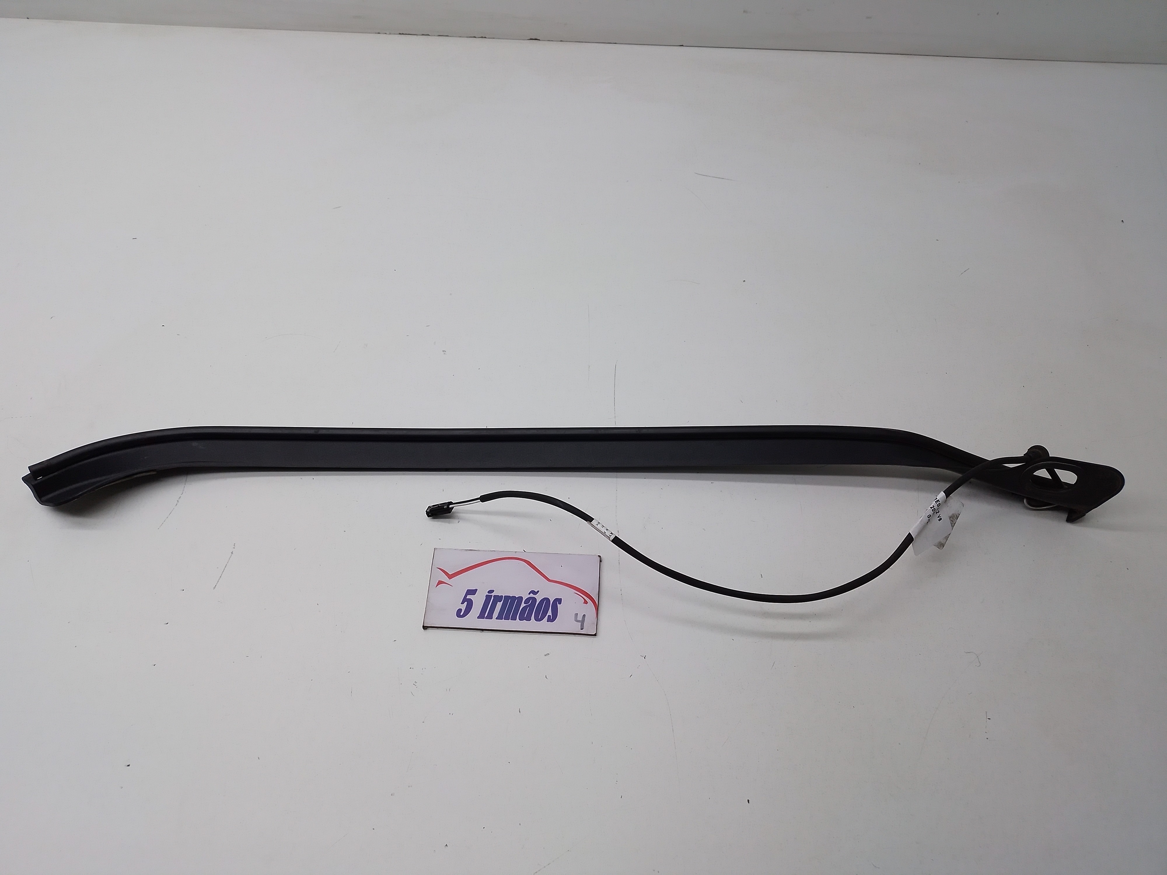 Acabamento C/sensor Tampa Traseira Vw Touareg 4.2 V8 2012