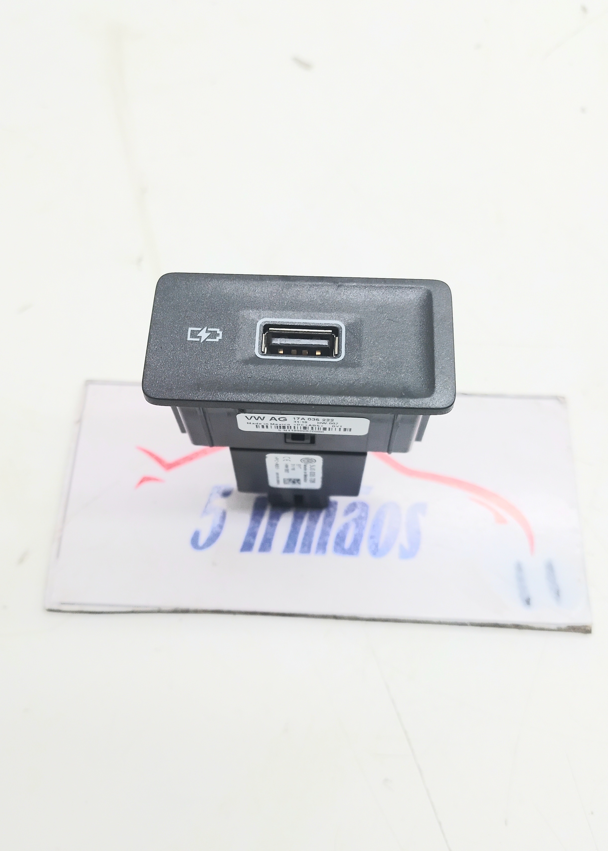Entrada Usb Volkswagen Jetta 1.4 2018 / 2019 Nº5u0035726