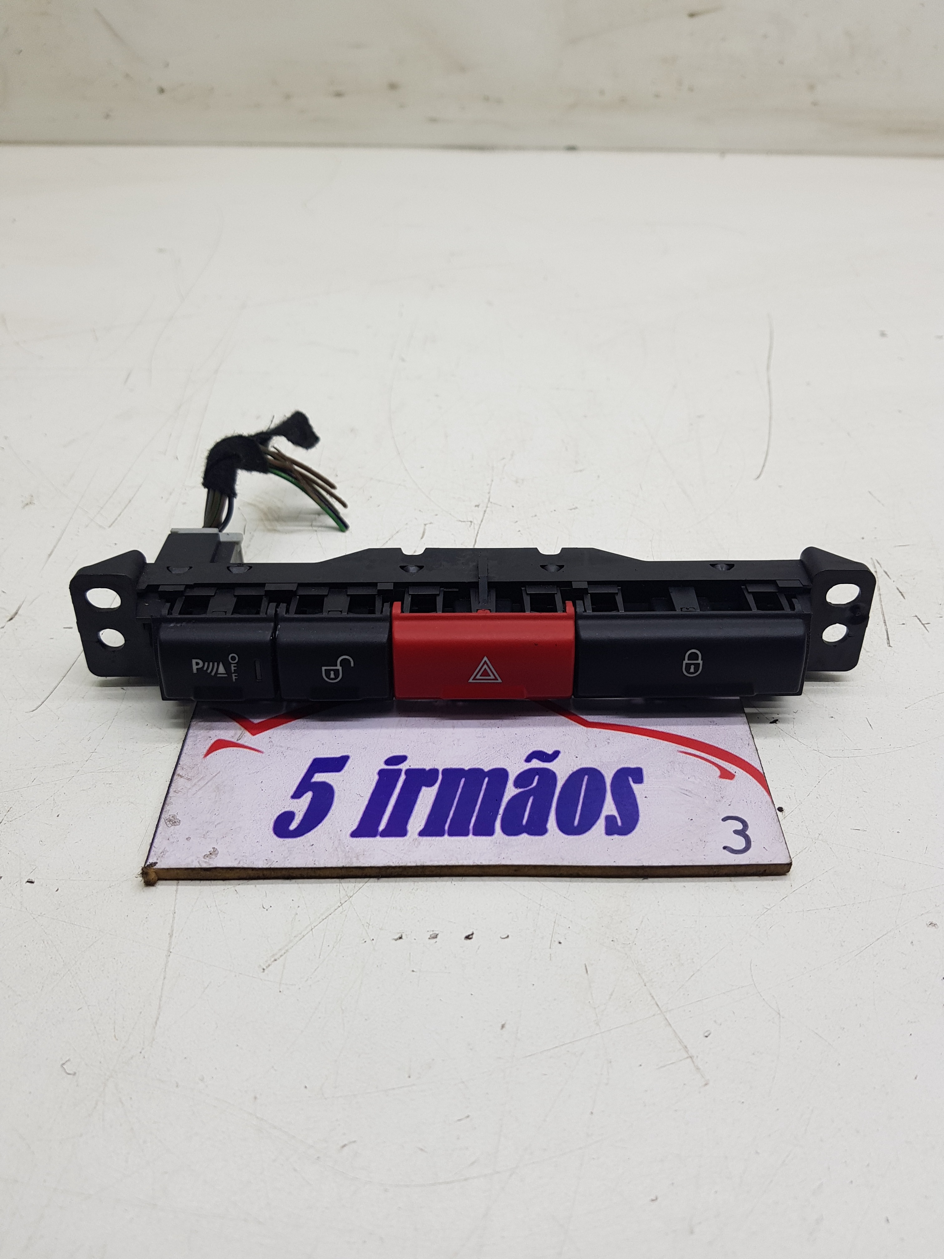 Botão Pisca Alerta / Trava Destrava Porta Freelander 2 2010
