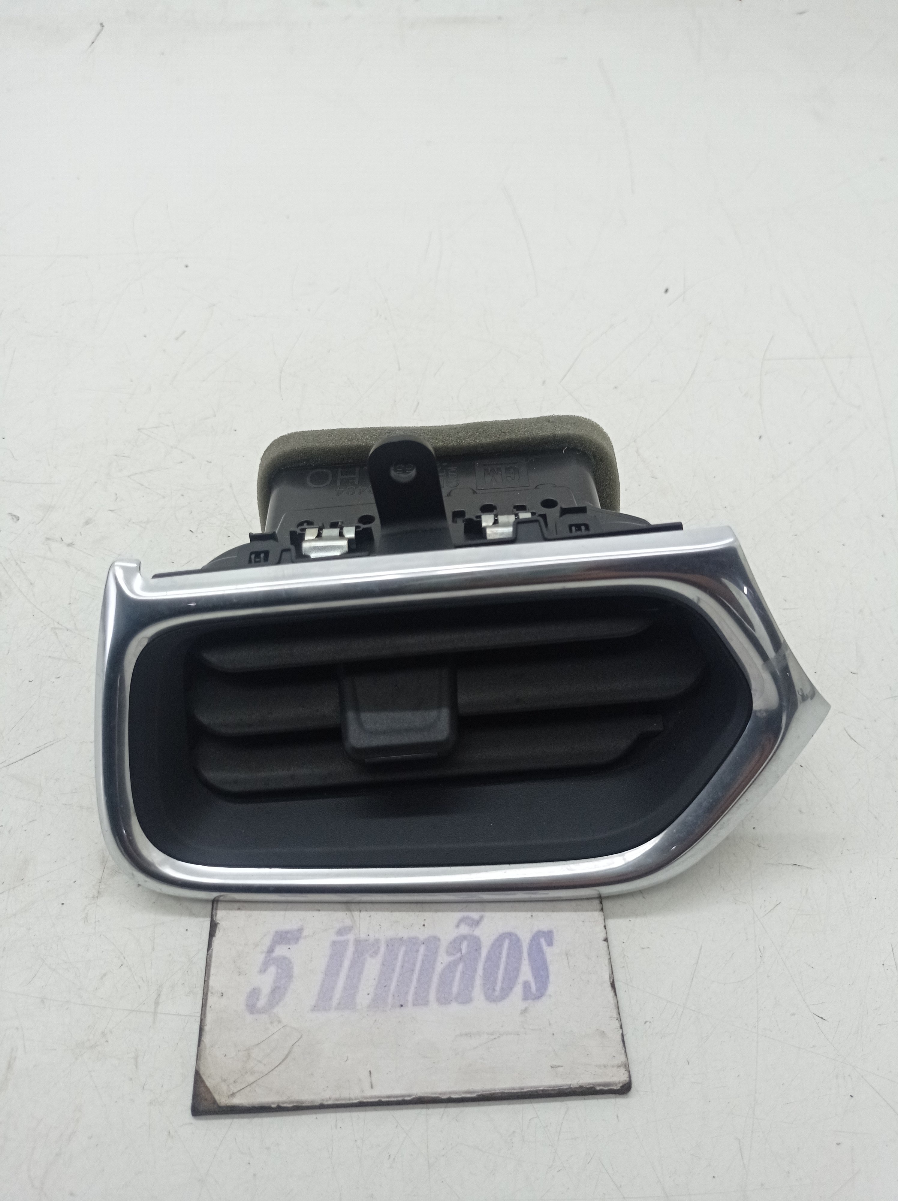 Difusor Ar Esquerdo Chevrolet Equinox 2.0 Turbo 2019 / 2020