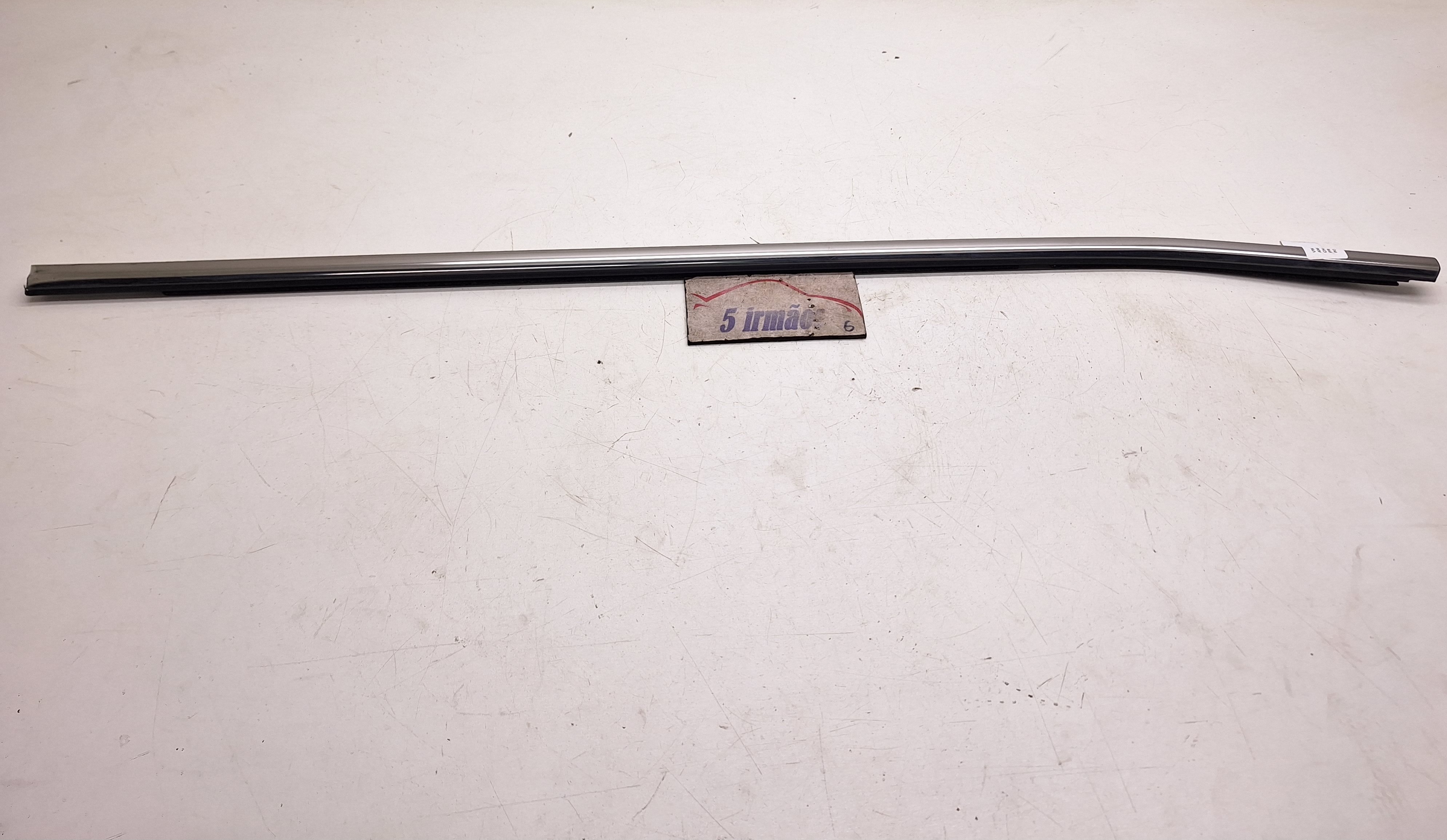 Pestana Cromado Traseira Direita Vw Tcross 1.4 2019/ 2020  Prateado