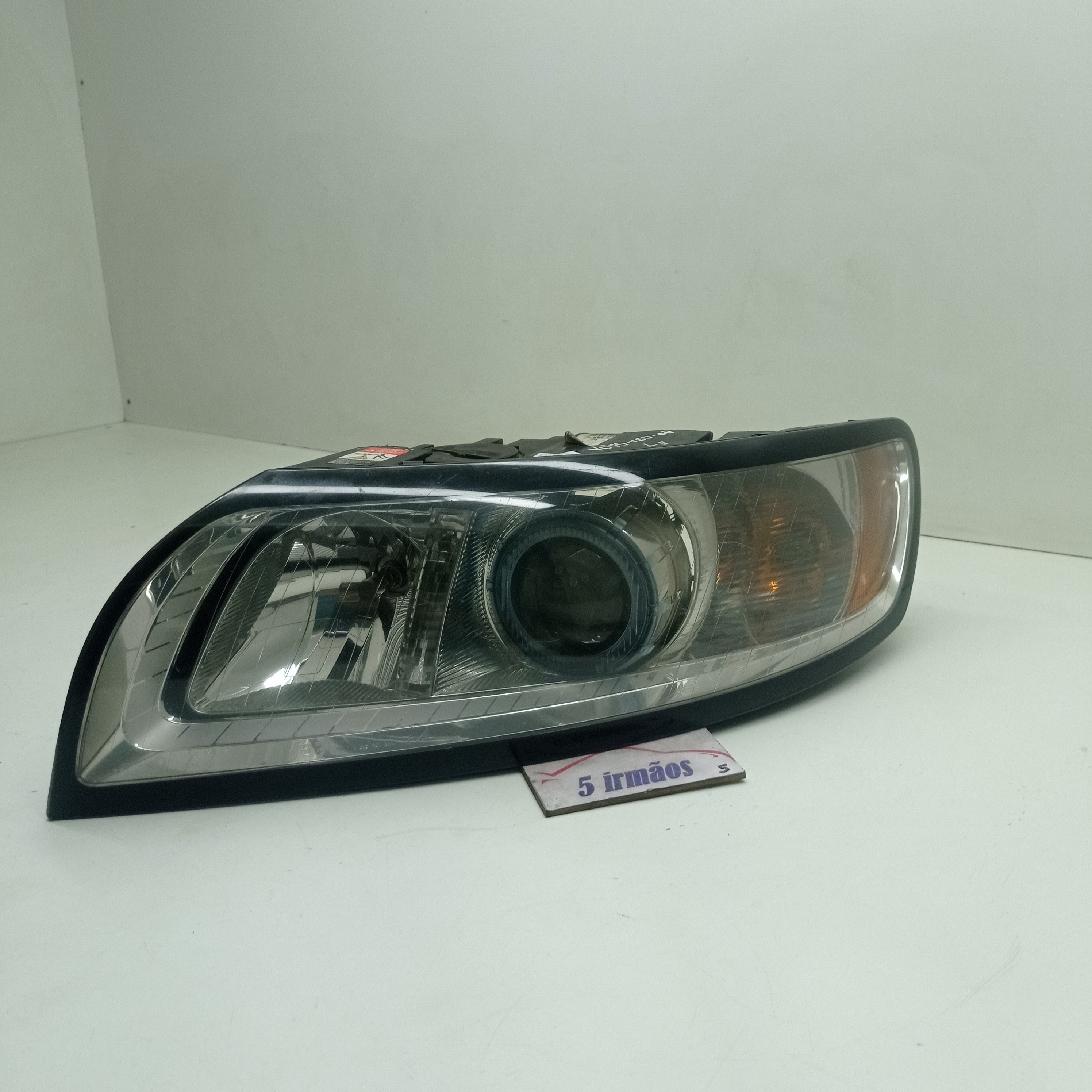 Farol Esquerdo Volvo V50 2008 2.5 Esquerdo