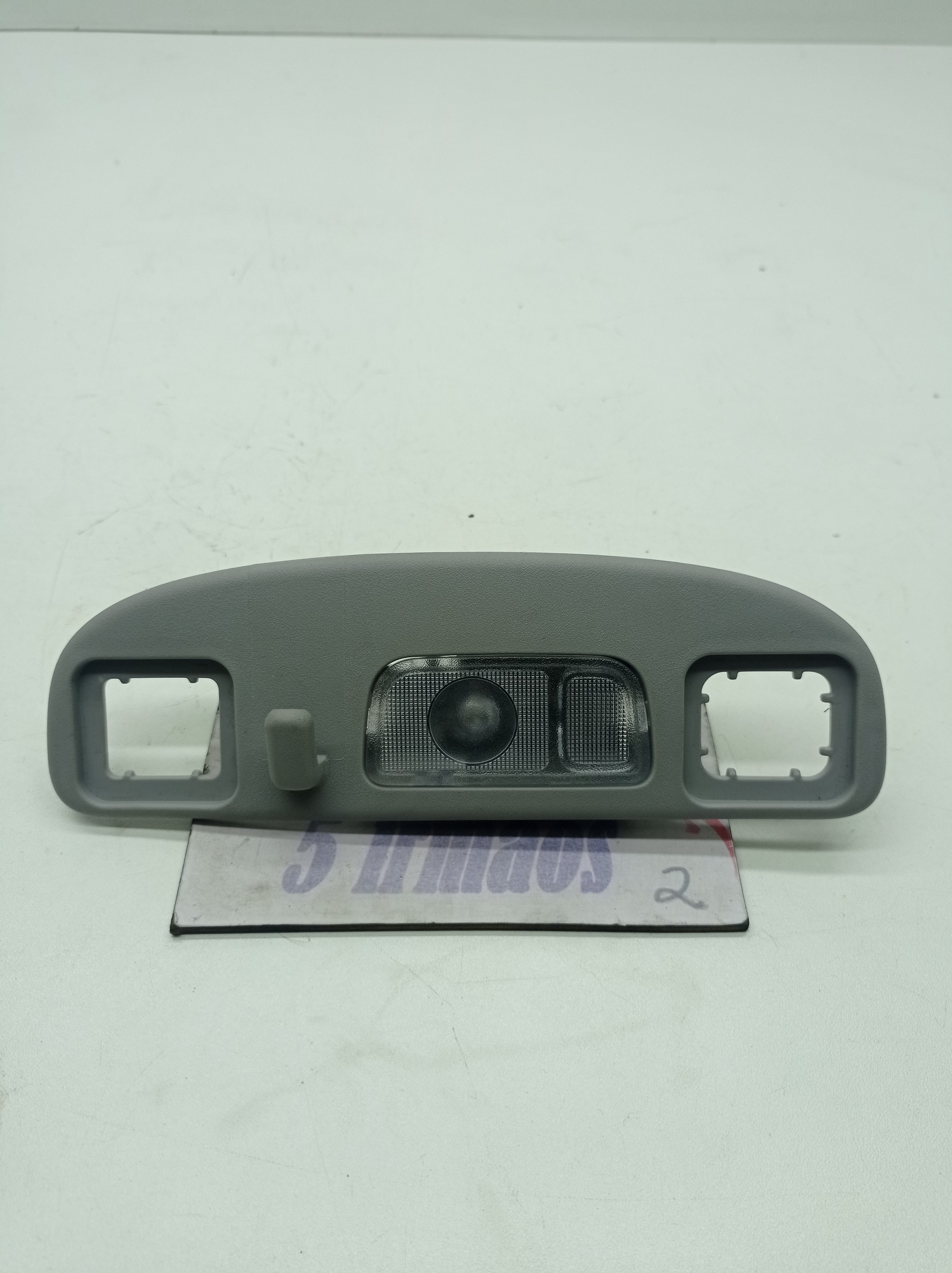 Luz Cortesia Teto Traseira Esquerda Gm Equinox 2.0 2019