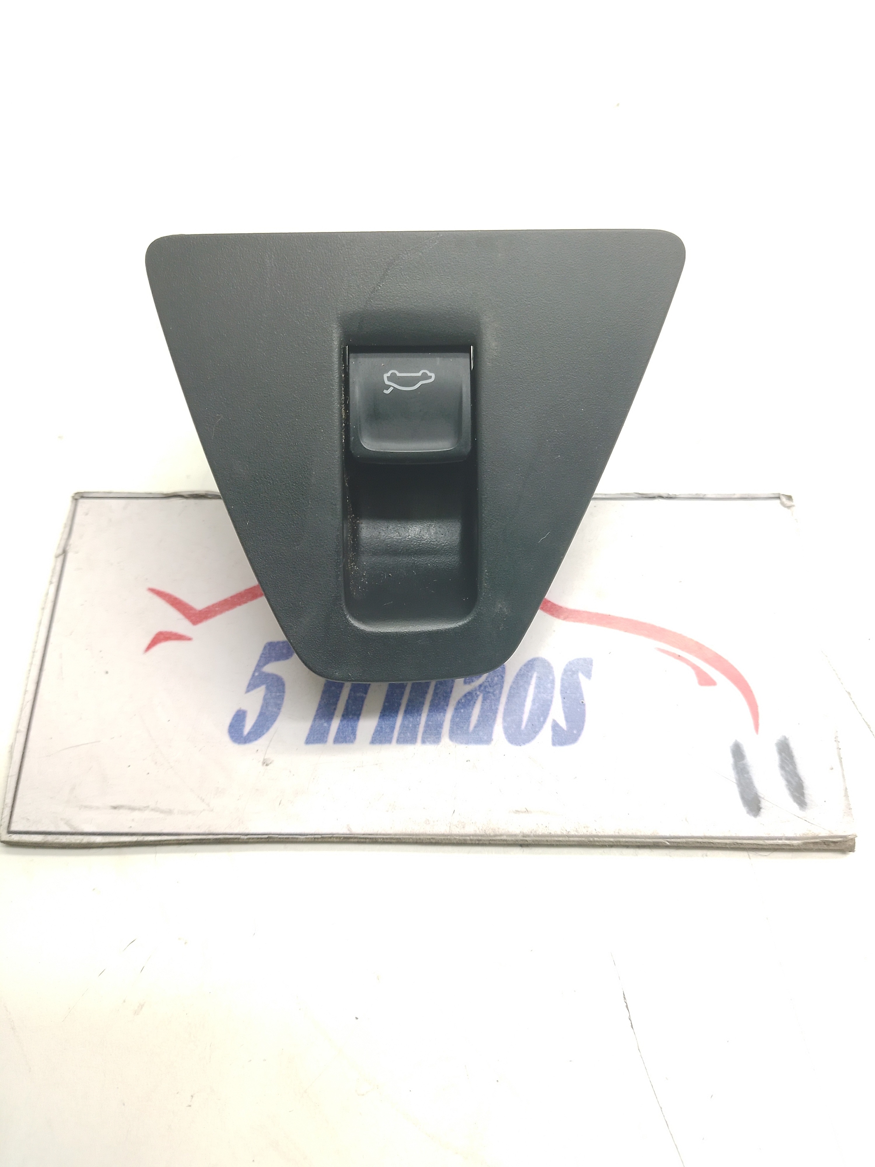 Botão Abertura Tampa Traseira Vw Jetta 1.4 2018 17b867375