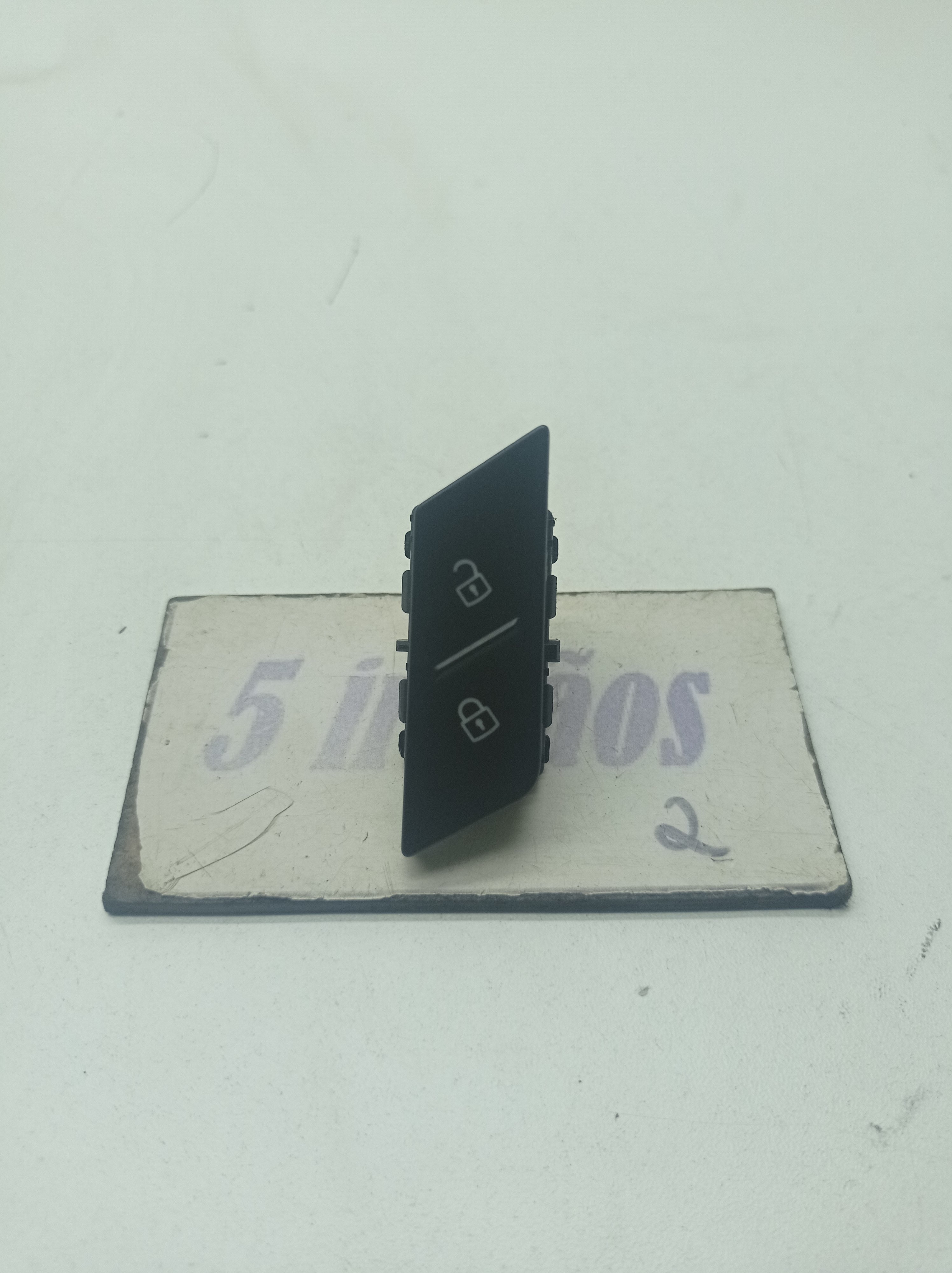 Botão Trava Porta/destrava Vw Jetta Gli 2.0 2019 N17a962125
