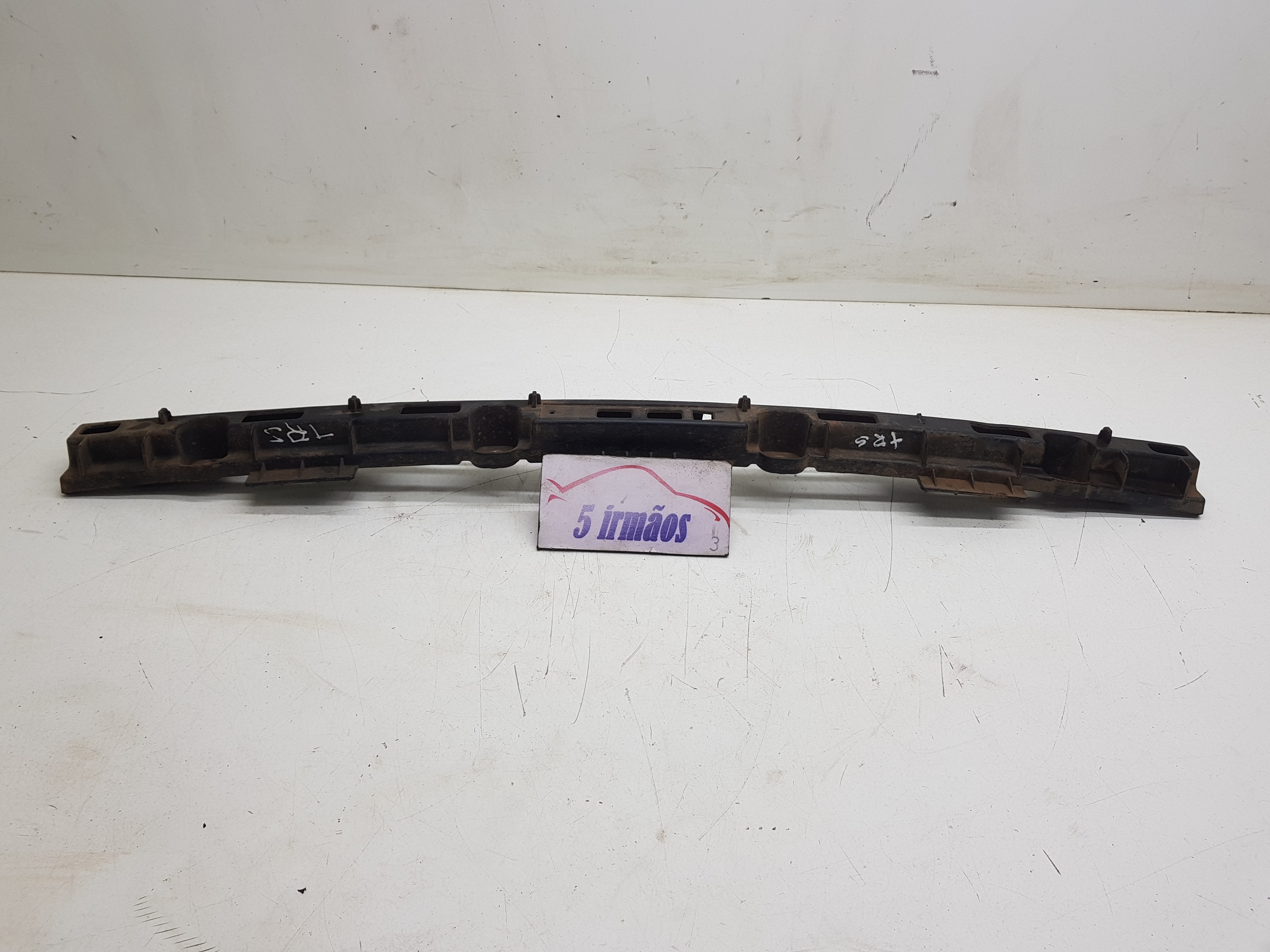Guia Central Parachoque Traseiro Gm Cruze 1.8 Sedan 2013
