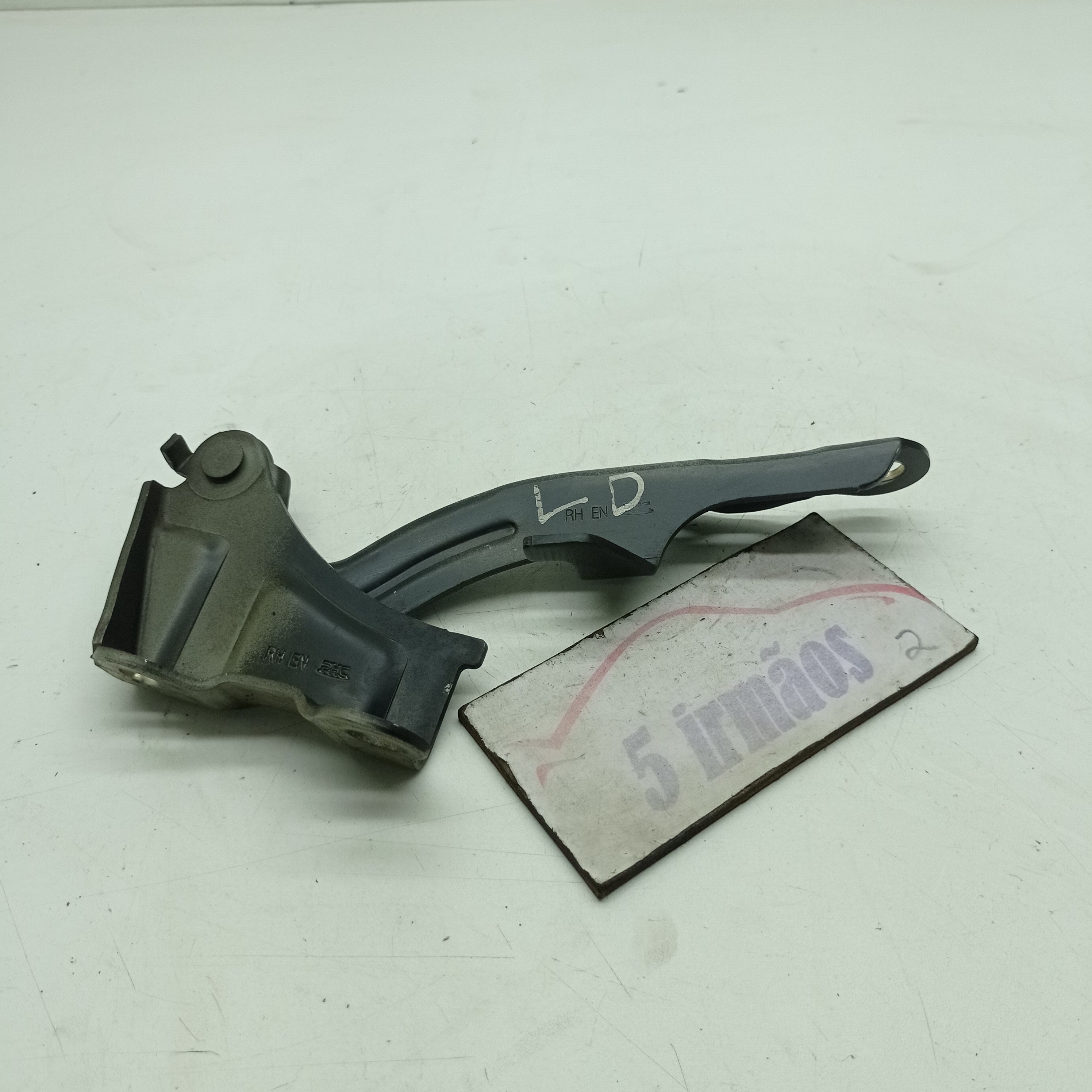 Dobradiça Direita Capô Hyundai Veracruz 3.8 V6 2009 / 2010