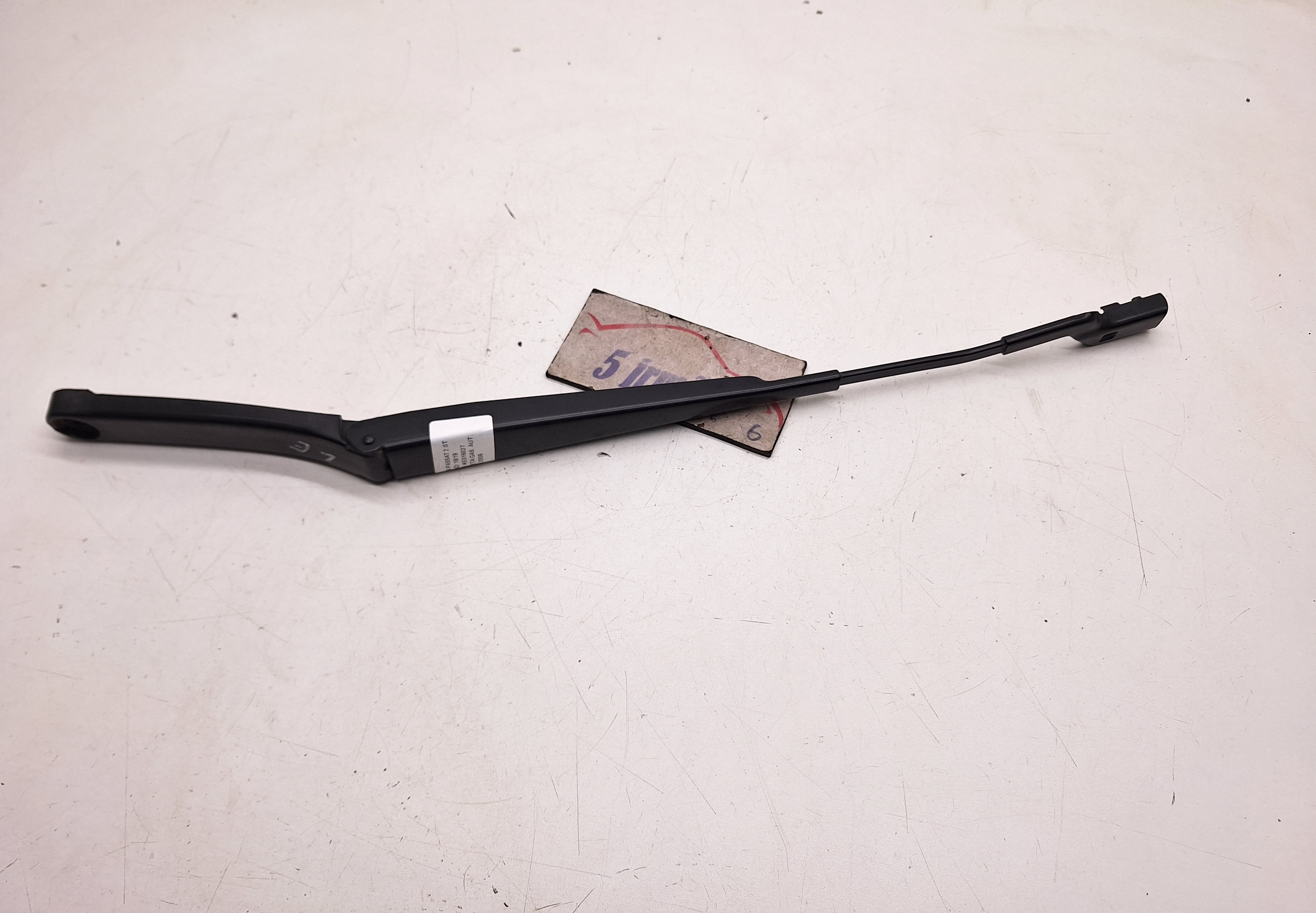 Braço Esquerdo Limpador Parabrisa Vw Passat Tsi 2.0 2019