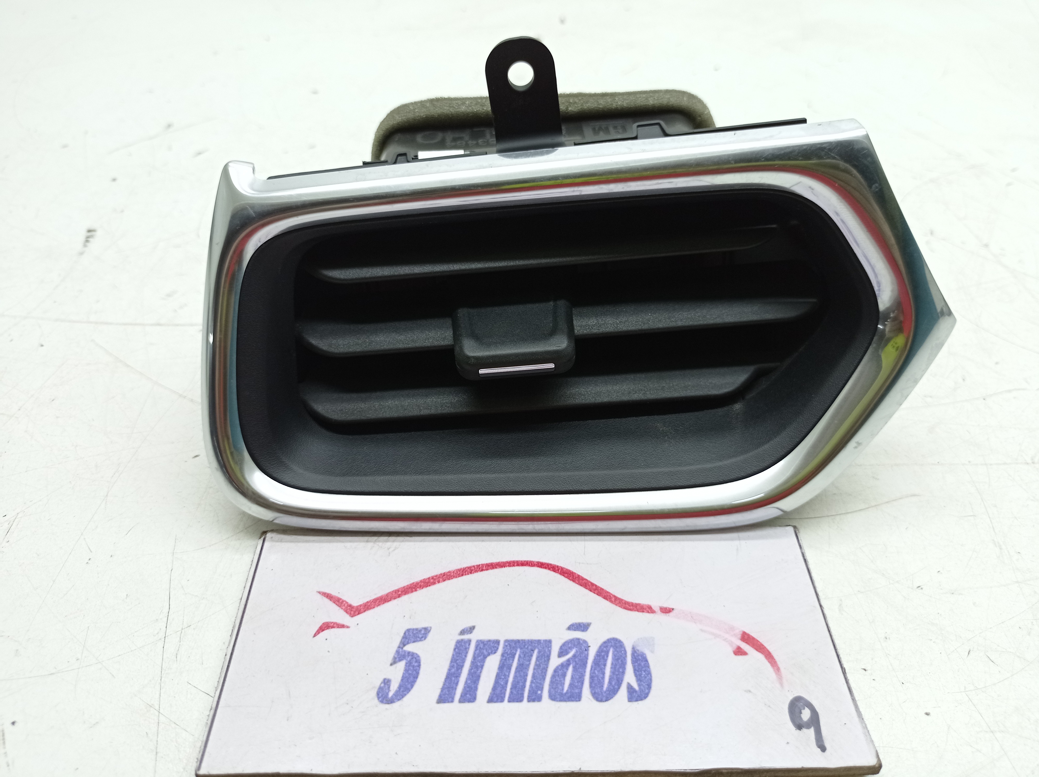 Difusor Ar Esquerdo Chevrolet Equinox 2.0 2018 / 2019