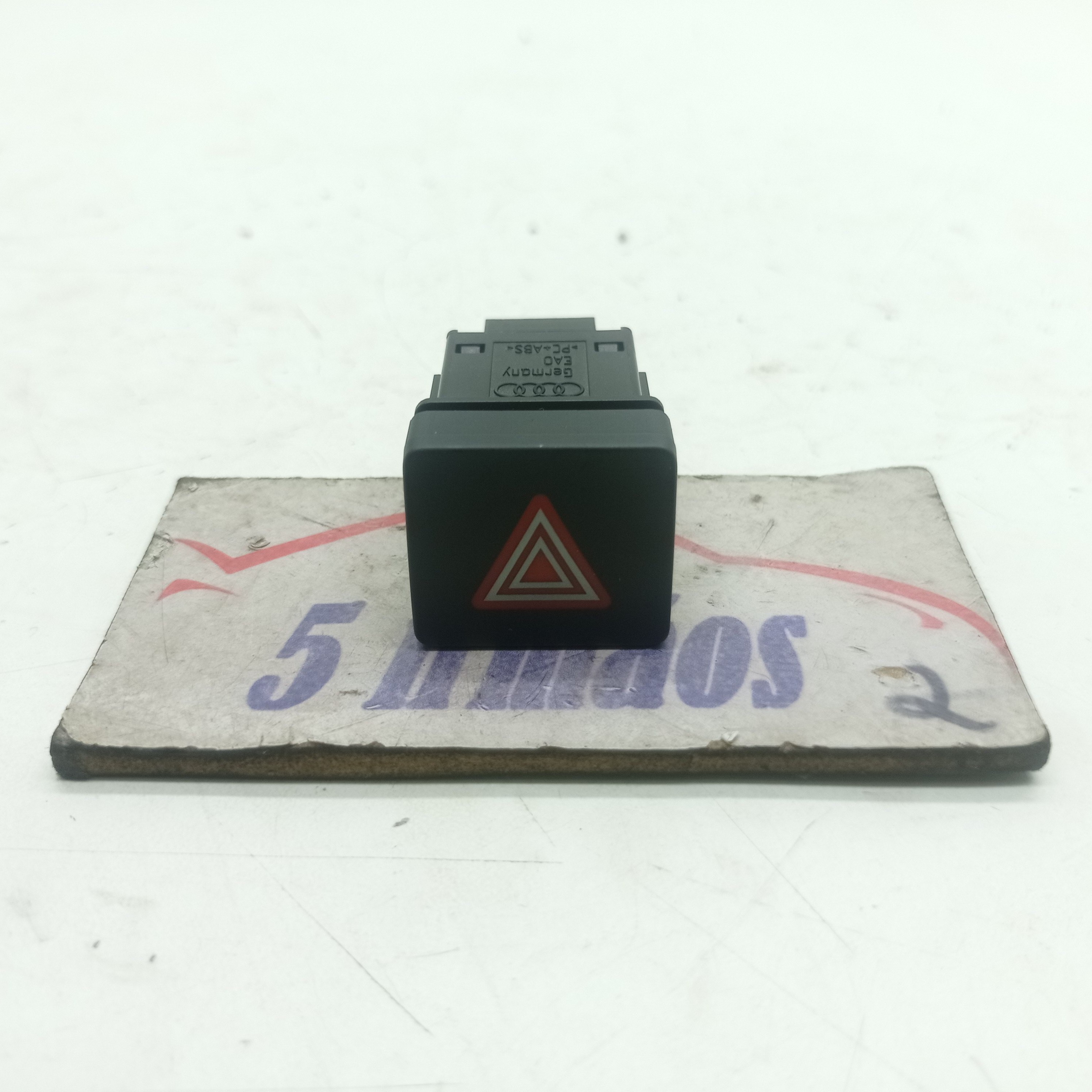 Botão Pisca Alerta Audi A4 Avant Tfsi 2.0 2018 8w0941509a