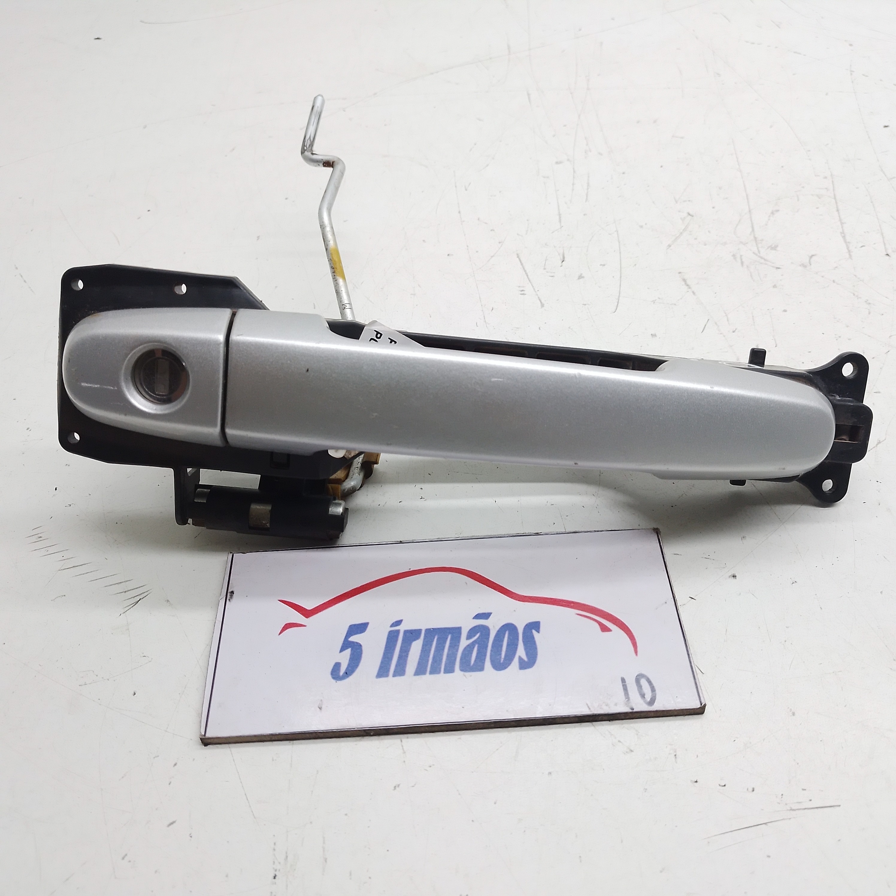 Maçaneta Externa Dianteira Esquerda Toyota Rav4 2.4 2010 Prata Dianteira