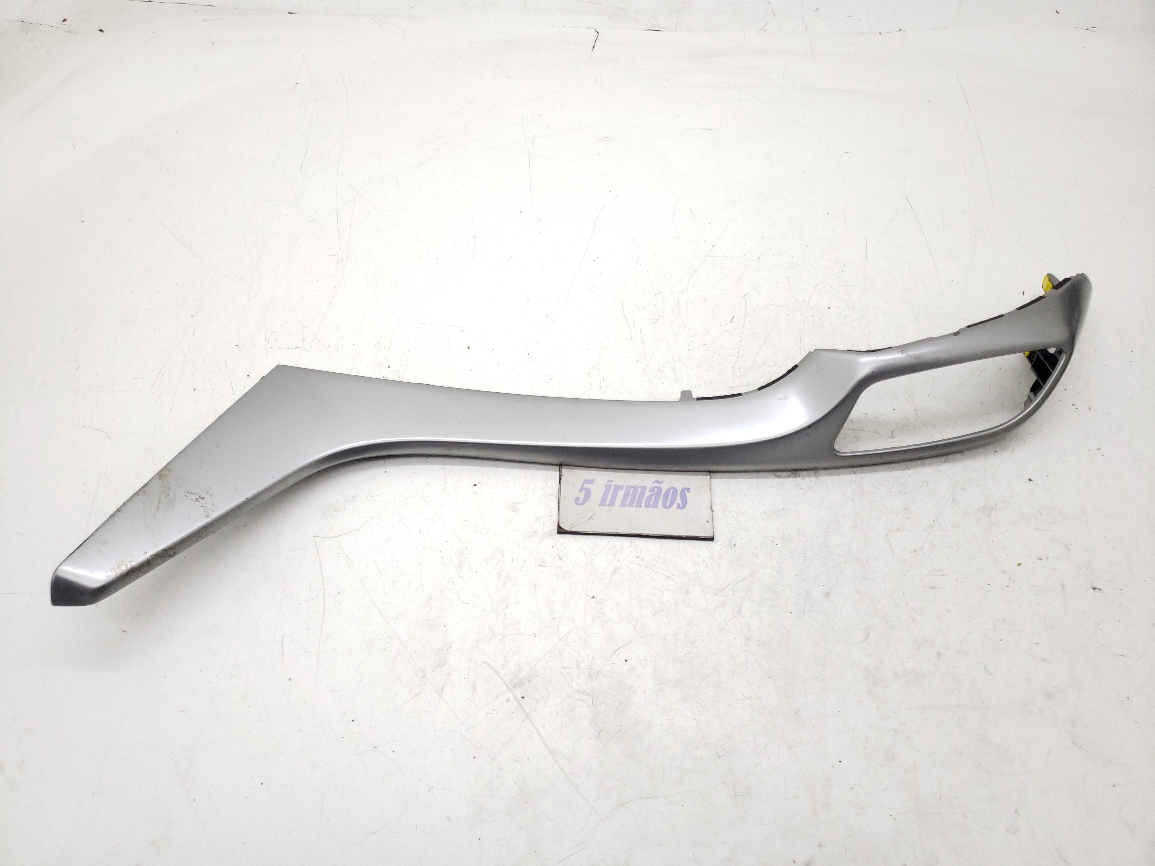 Acabamento Esquerdo Difusor Ar Central Hyundai I30 1.8 2015