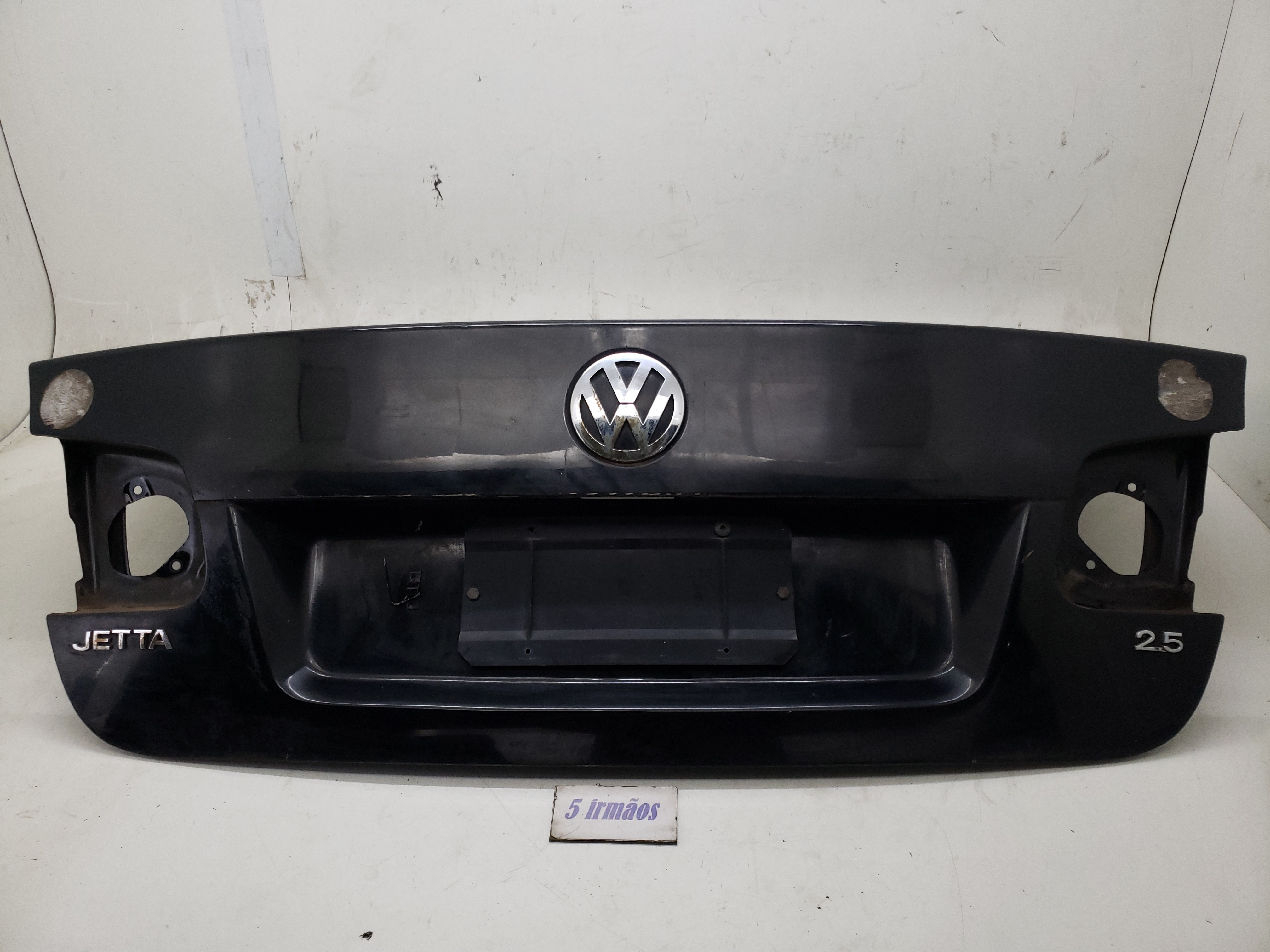 Tampa Traseira Porta Malas Vw Jetta 2.5 5cc 2007 /2008 /2009