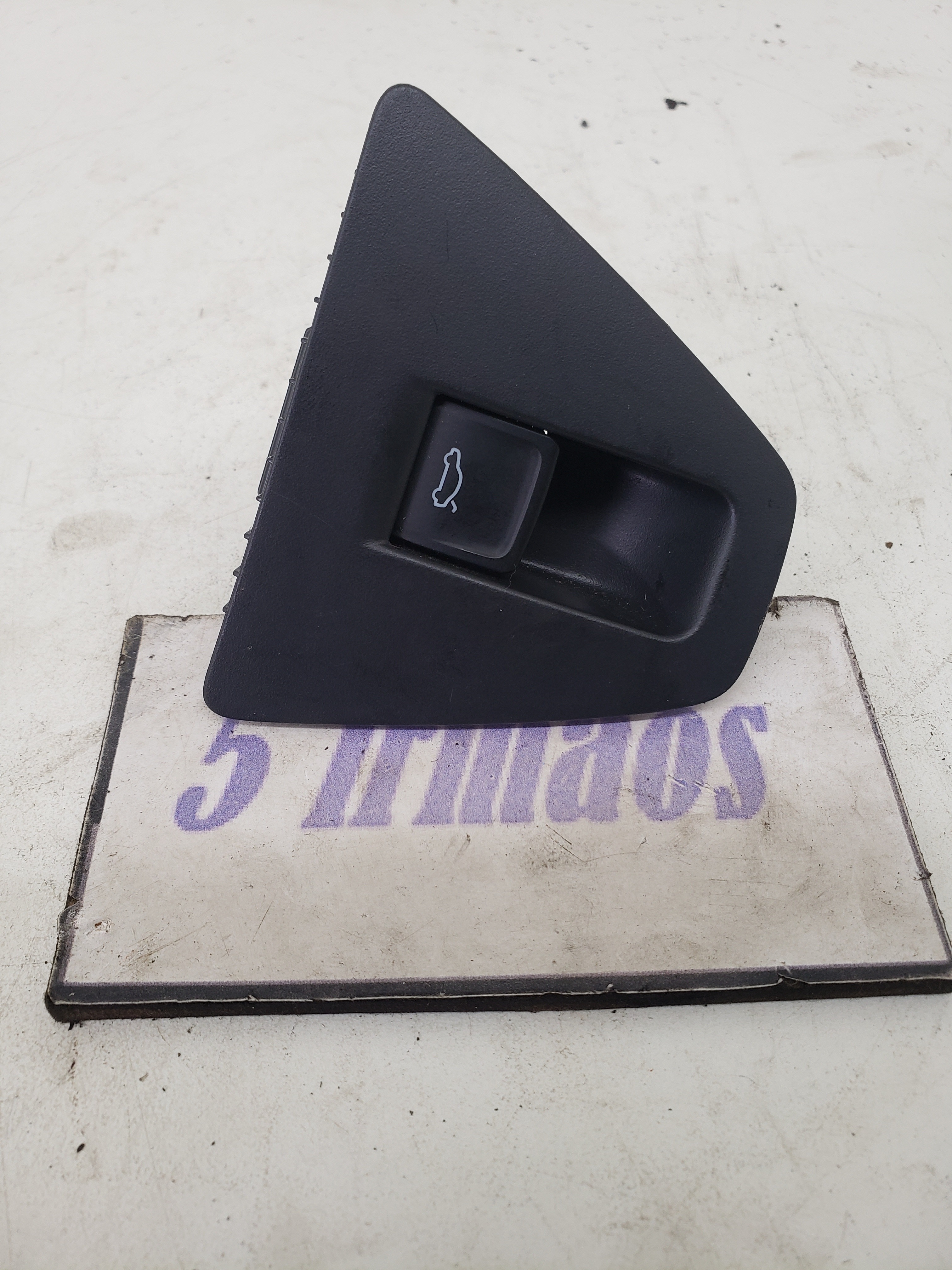 Botão Abertura Porta Malas Vw Jetta 250 Tsi 1.4 2020 / 2021
