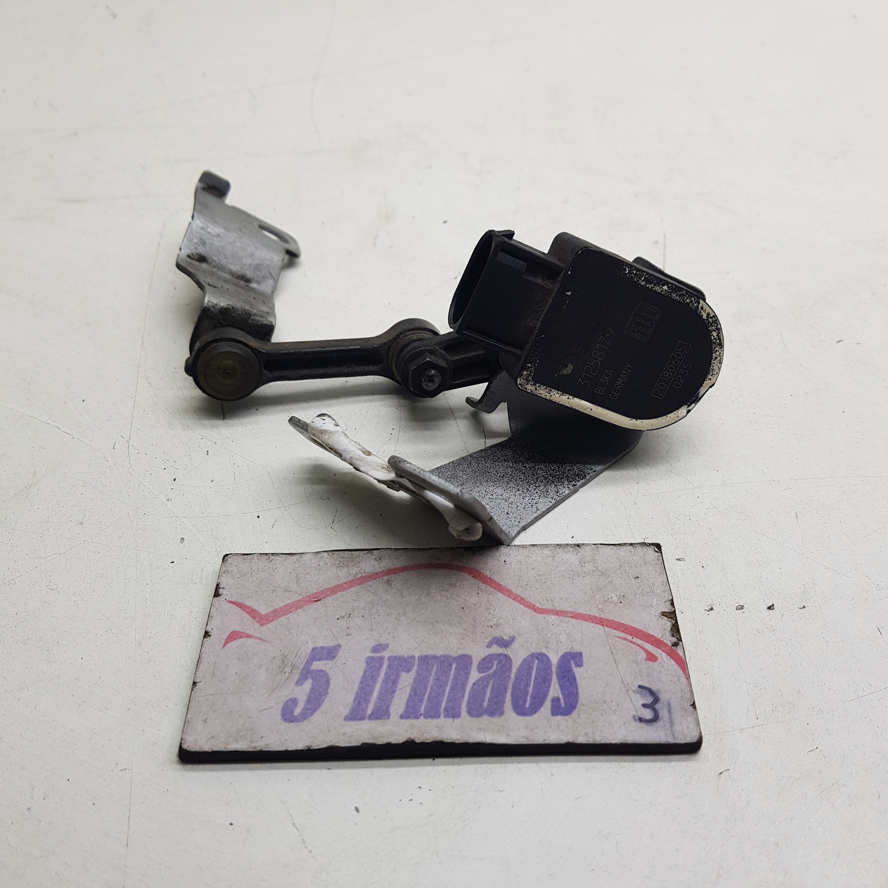 Sensor Nível Traseiro Direito Volvo V40 T4 2.0 2018 / 2019