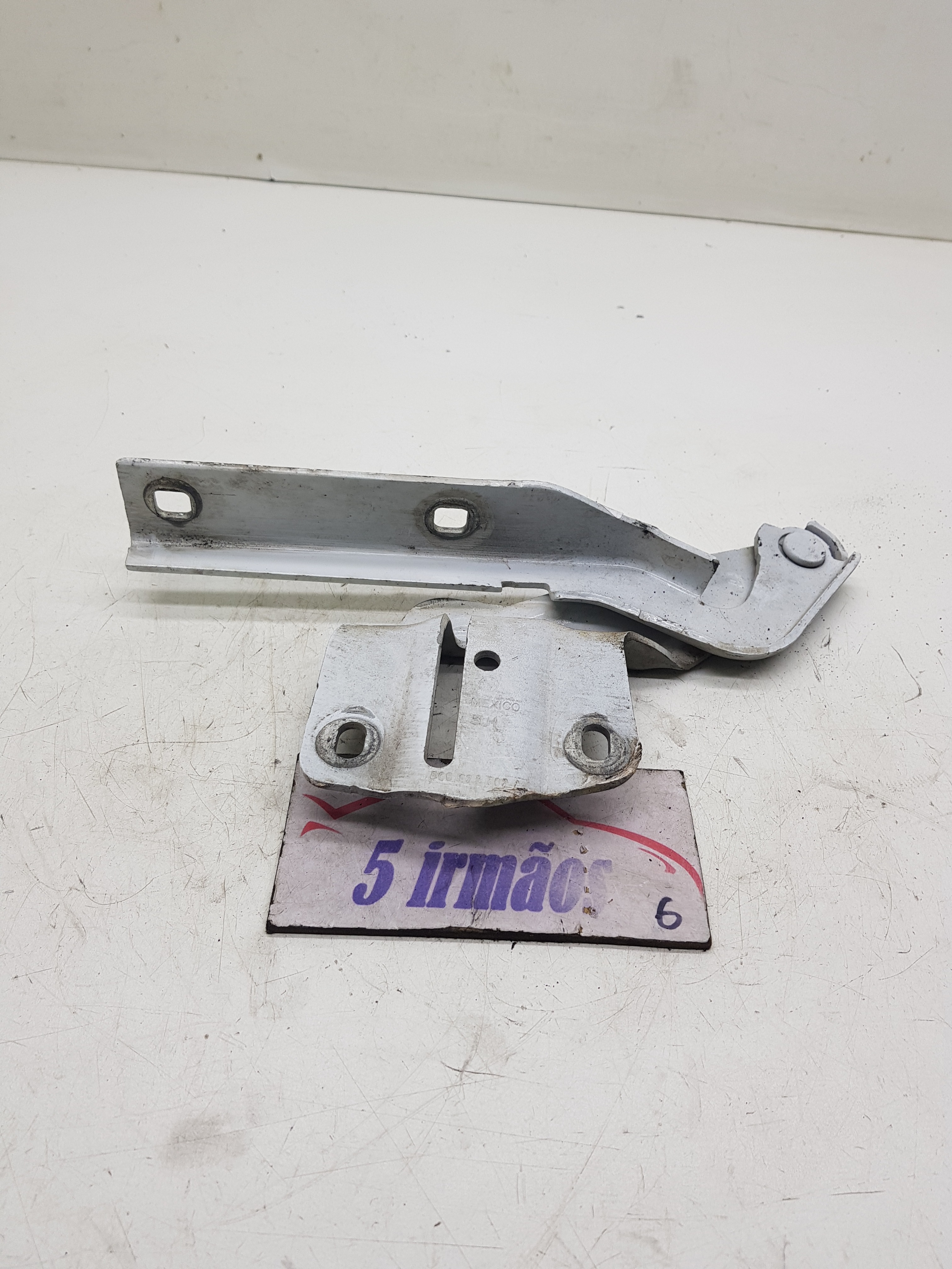 Dobradiça Direita Capô Vw Jetta Tsi 2.0 506823302a