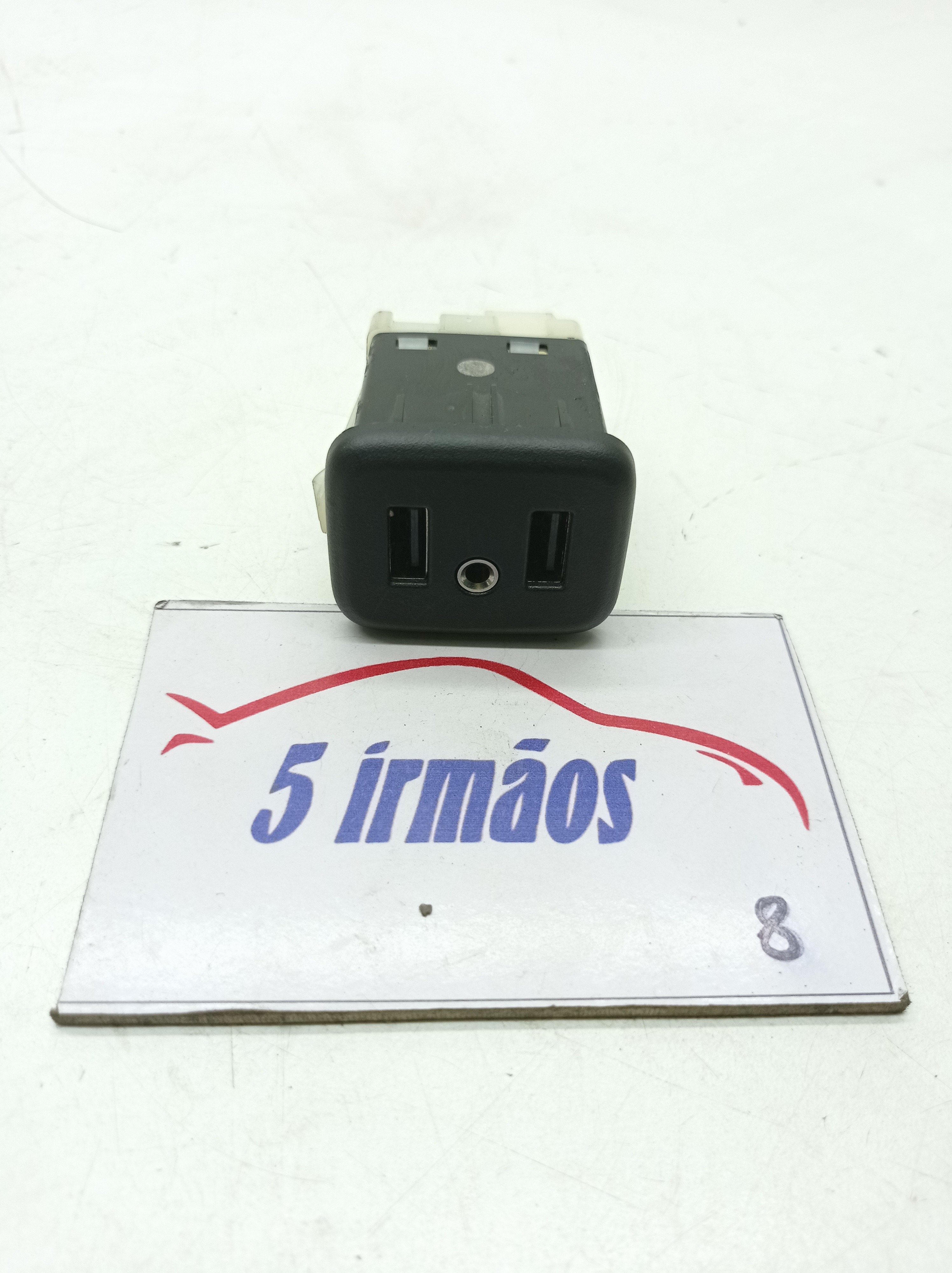 Entrada Usb / Auxiliar Som Gm Equinox 2.0 2018 N13519224