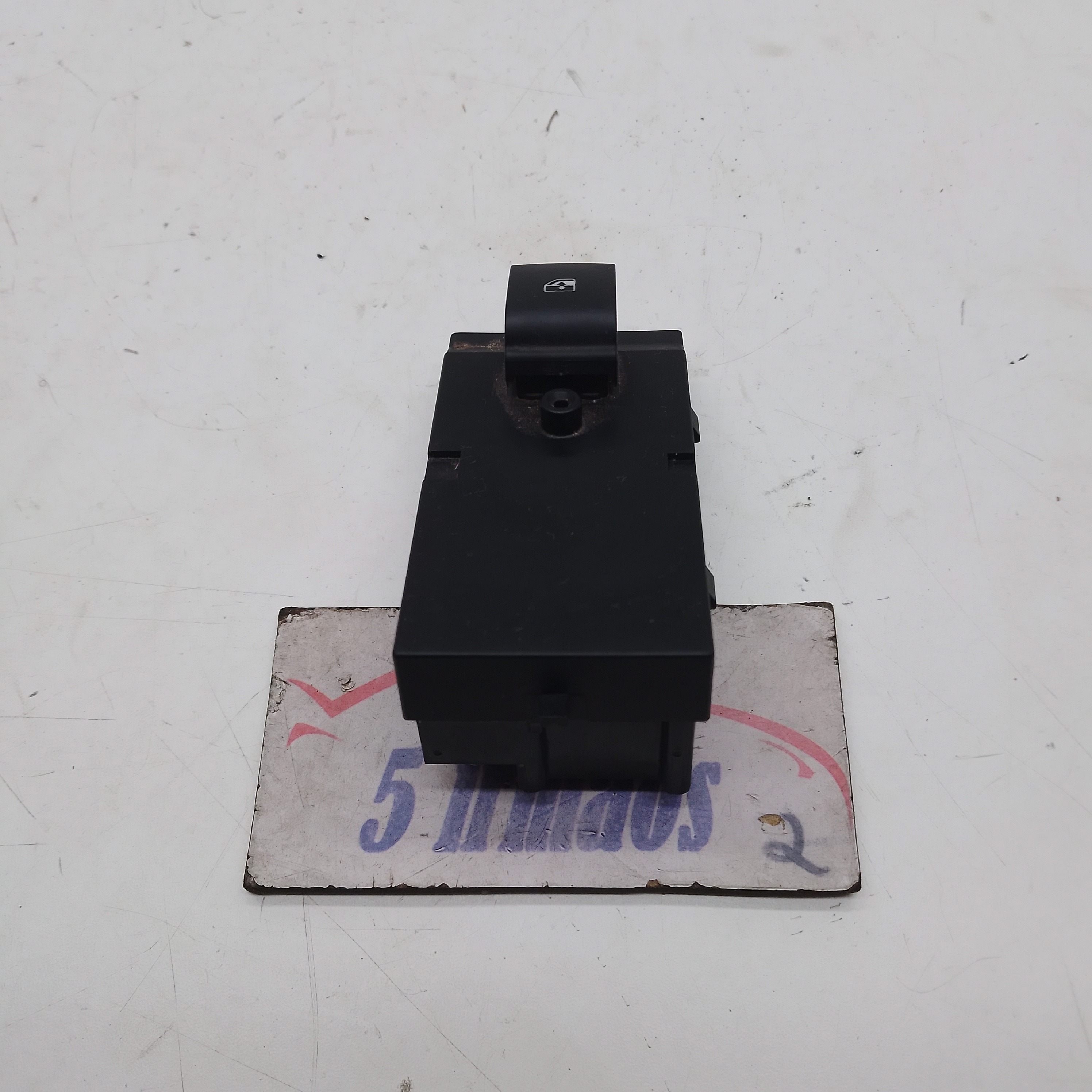 Botão Vidro Dianteiro Direito Gm Cruze 1.8 2013 / 2014