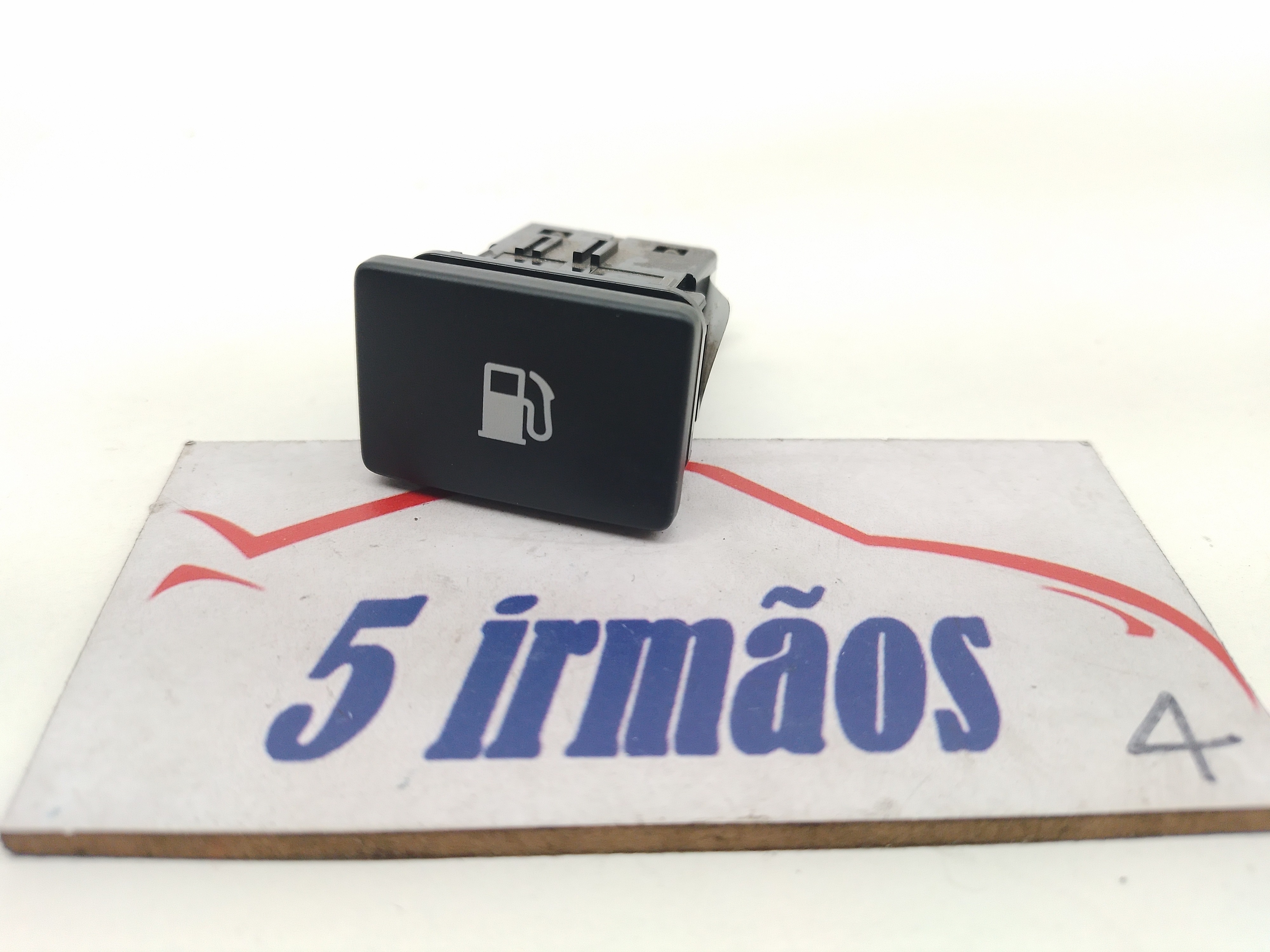 Botão Abertura Portinhola Combustível Prius 1.8 2016 / 2017