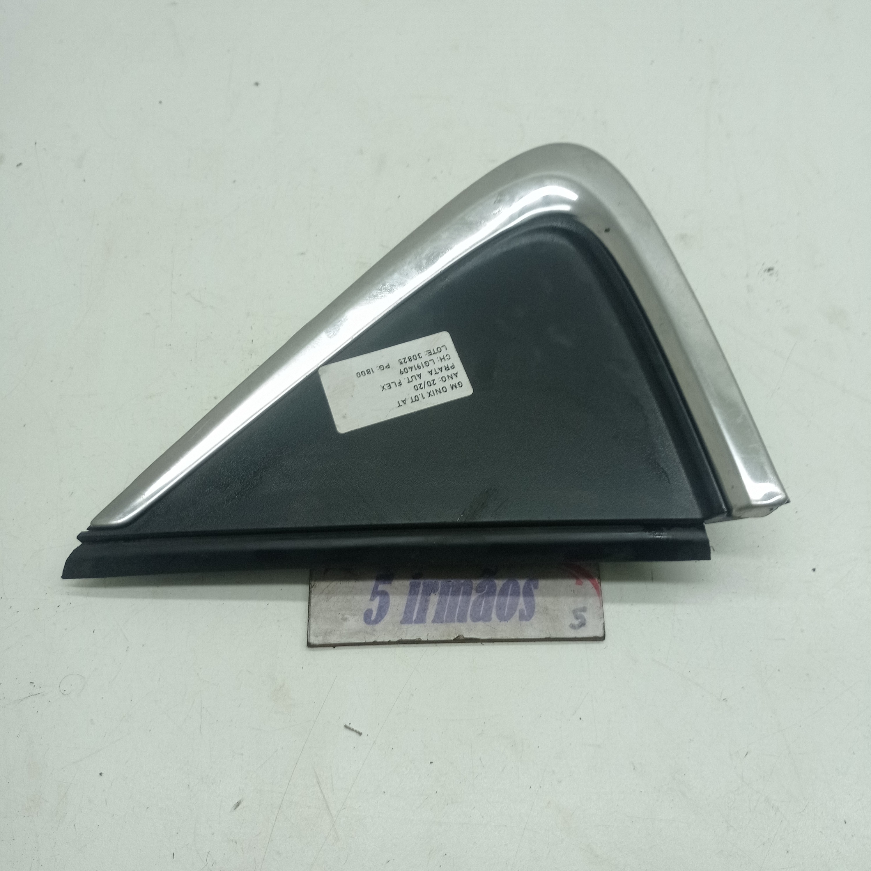Acabamento Externo Traseiro Esquerdo Gm Onix 1.0 Turbo 2020