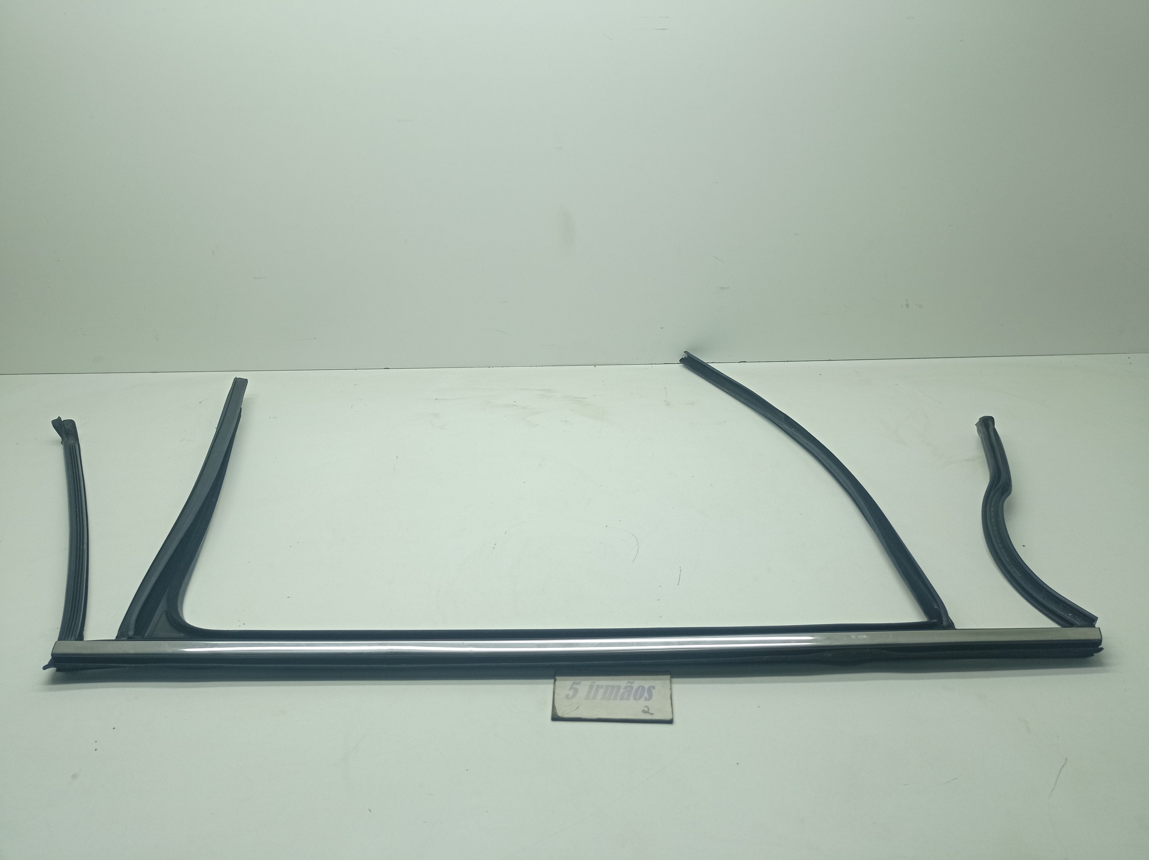 Borracha Porta Traseira Direita Vw Tiguan 350 Tsi 2.0 2019